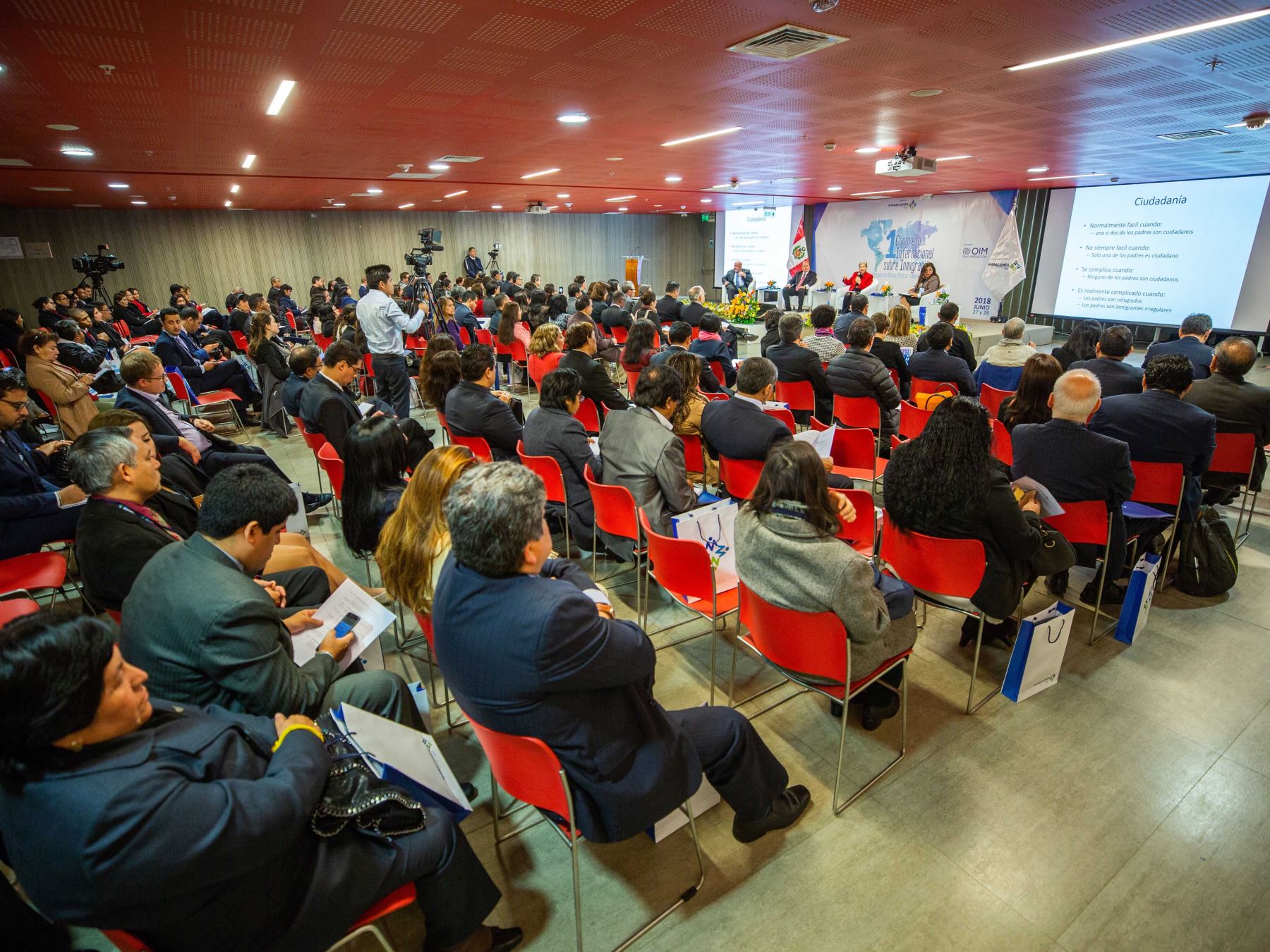 Autoridades de Iberoamérica se reunirán en Lima para definir políticas internas en migraciones.