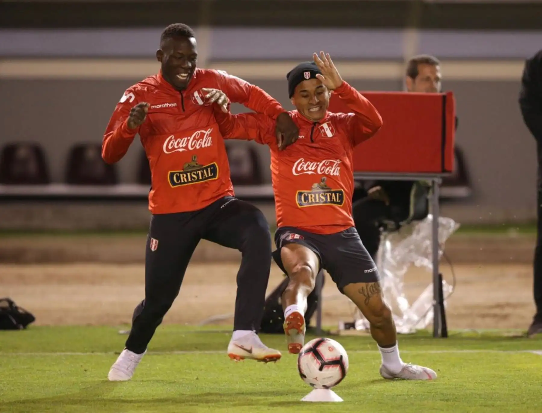 La Selección peruana realizo su primer entrenamiento en Arequipa. La motivación y concentración están al tope para enfrentar hoy a Costa Rica. Foto:ANDINA/FPF