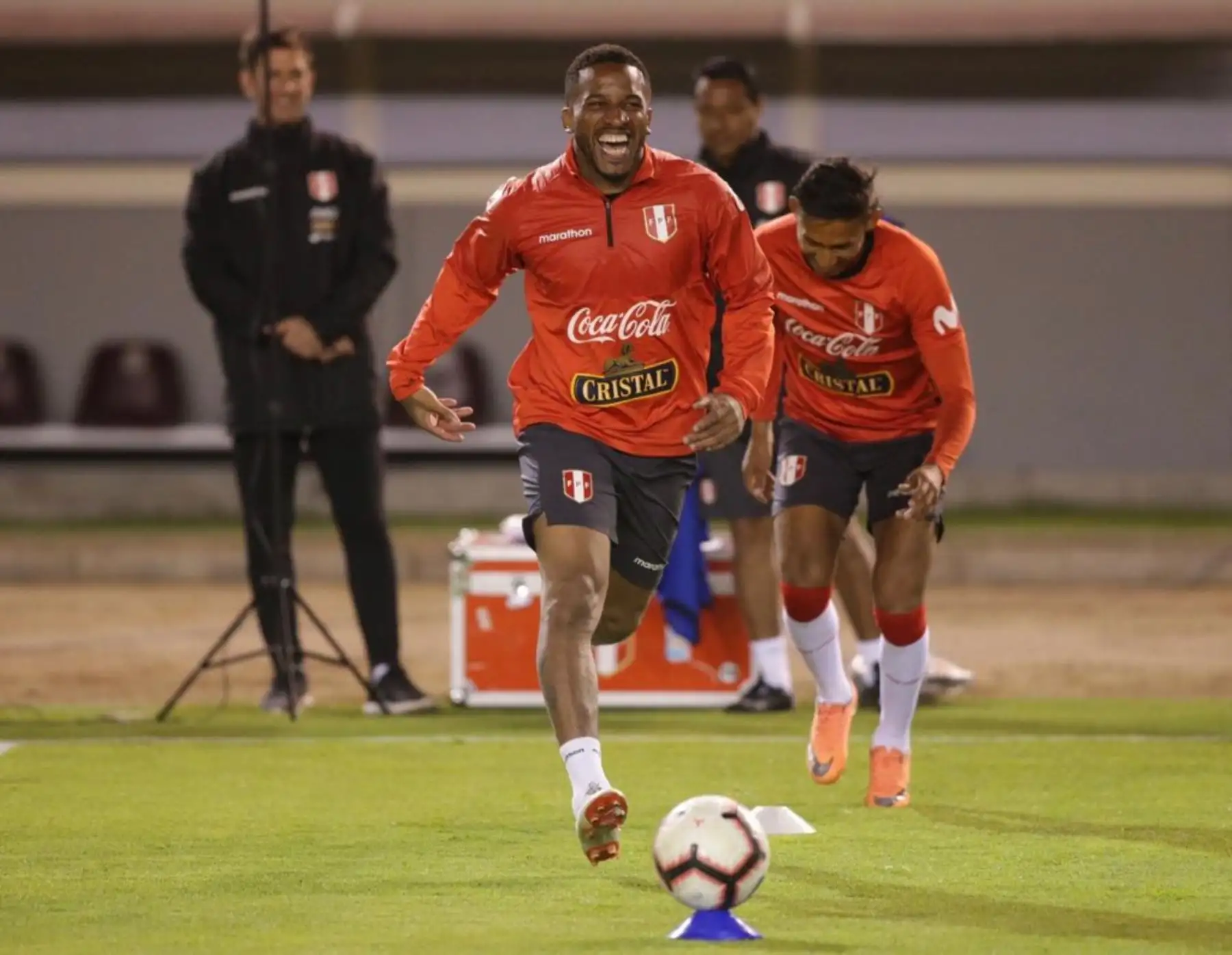 La Selección peruana realizo su primer entrenamiento en Arequipa. La motivación y concentración están al tope para enfrentar hoy a Costa Rica. Foto:ANDINA/FPF