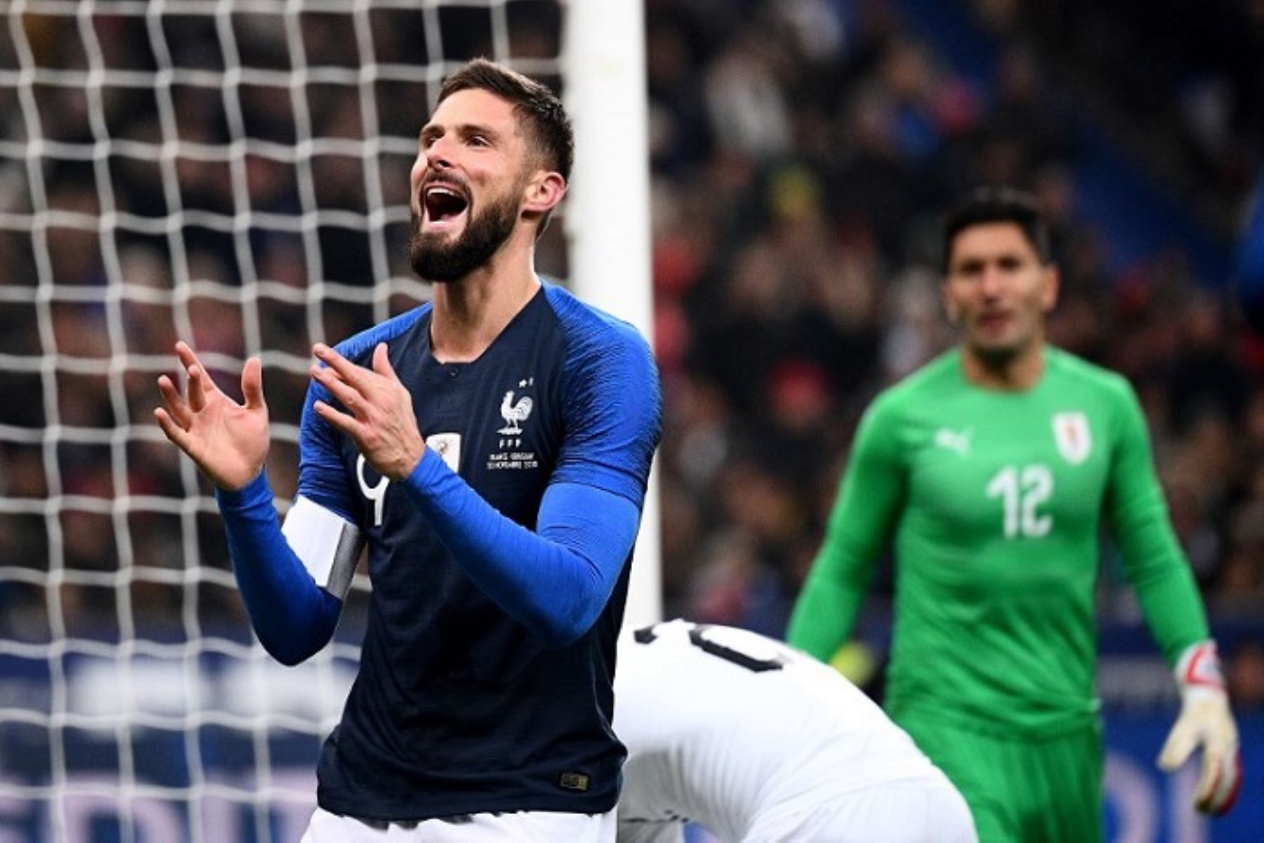 Olivier Giroud  convirtió el gol del triunfo  de los franceses