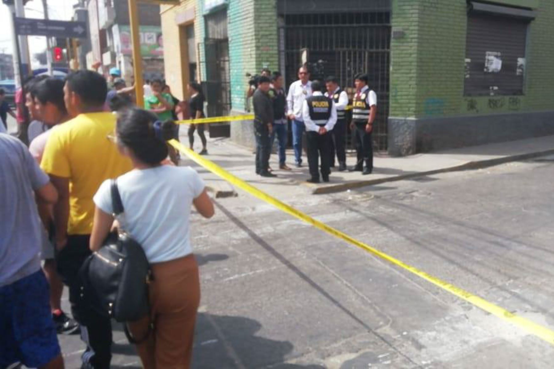 Delincuente asesinó a balazos a dos policías en el Rímac. Foto: Twitter @BrunoBenitesM