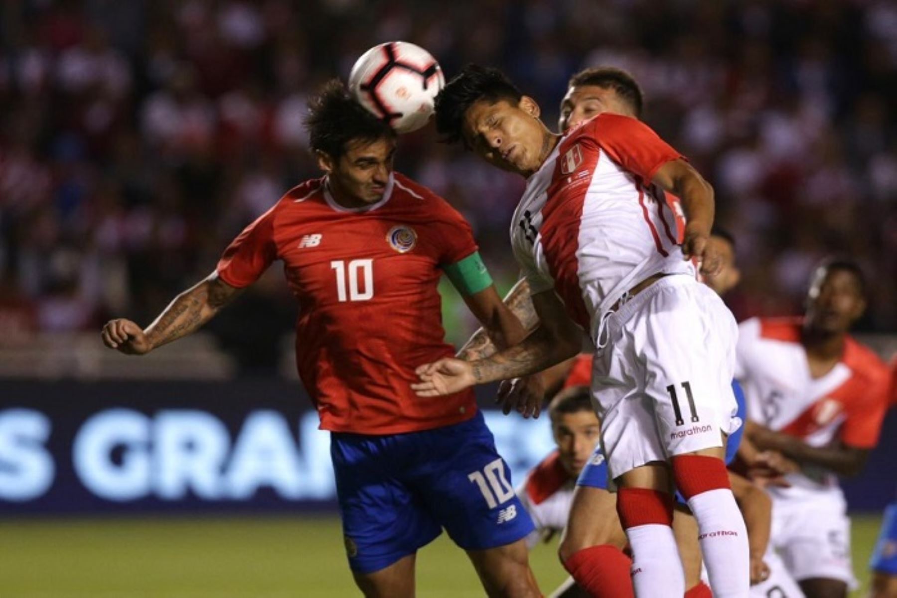 La selección peruana con Costa Rica en la UNSA de Arequipa
