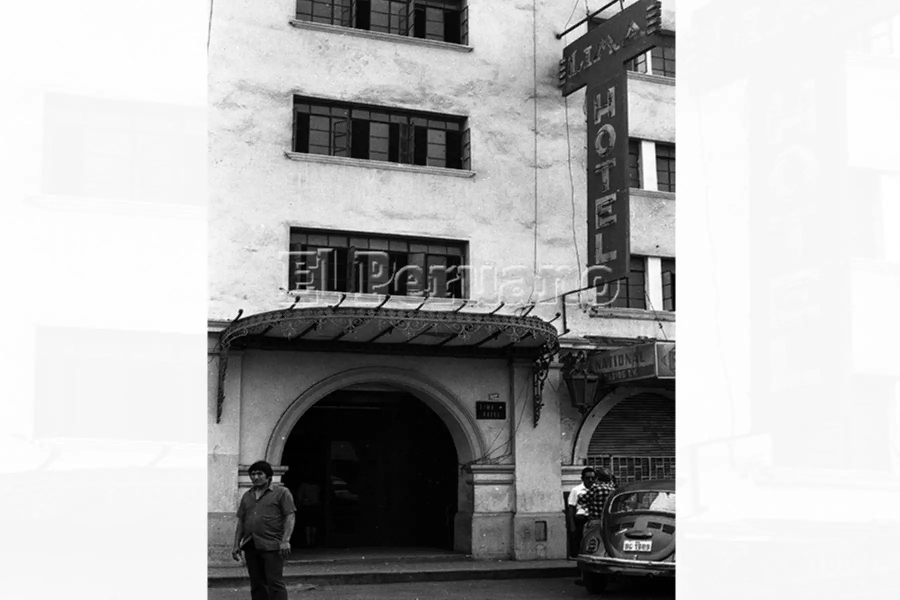 Lima - 19 noviembre 1988 / Fachada del Hotel Lima donde vivió gran parte de su vida el pintor Víctor Humareda.Foto: Archivo Histórico de EL PERUANO / Alan Ramírez