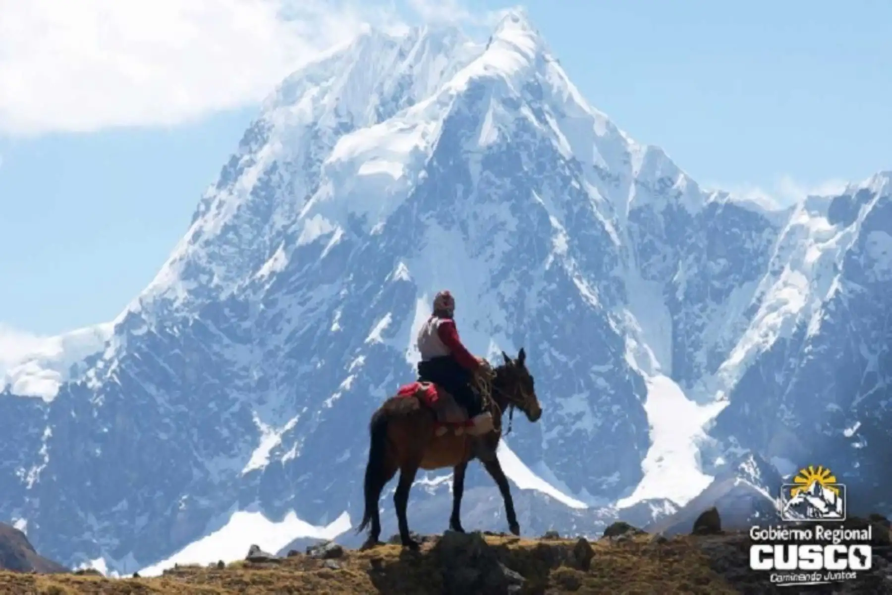 Cusqueños y turistas podrán apreciar el nevado del Ausangate y alrededores en 360 grados, a través de lentes de realidad virtual que se facilitarán en las plazas de Armas y Túpac Amaru, así como en el centro comercial Real Plaza de la ciudad imperial.