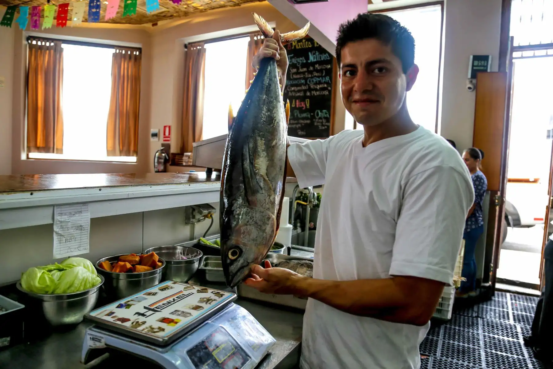 Venta directa de pescado de acuicultores y pescadores artesanales crece en 1,130 %.