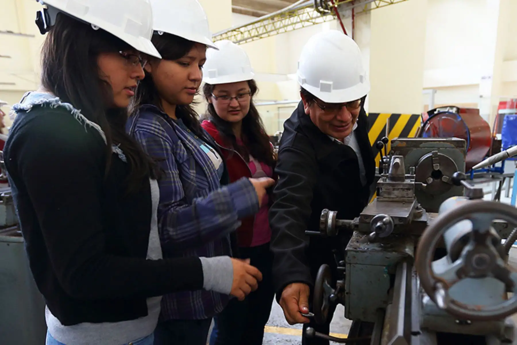 Sineace brindó relación de carreras de ingeniería acreditadas en Lima. Foto: Difusión