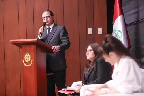 Ministro de Energía y Minas, Francisco Ísmodes.