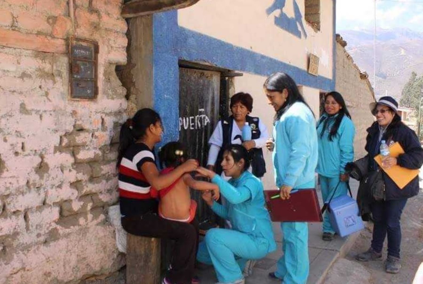 Minsa otorga reconocimiento público a siete regiones por cobertura de vacunación. ANDINA/Difusión
