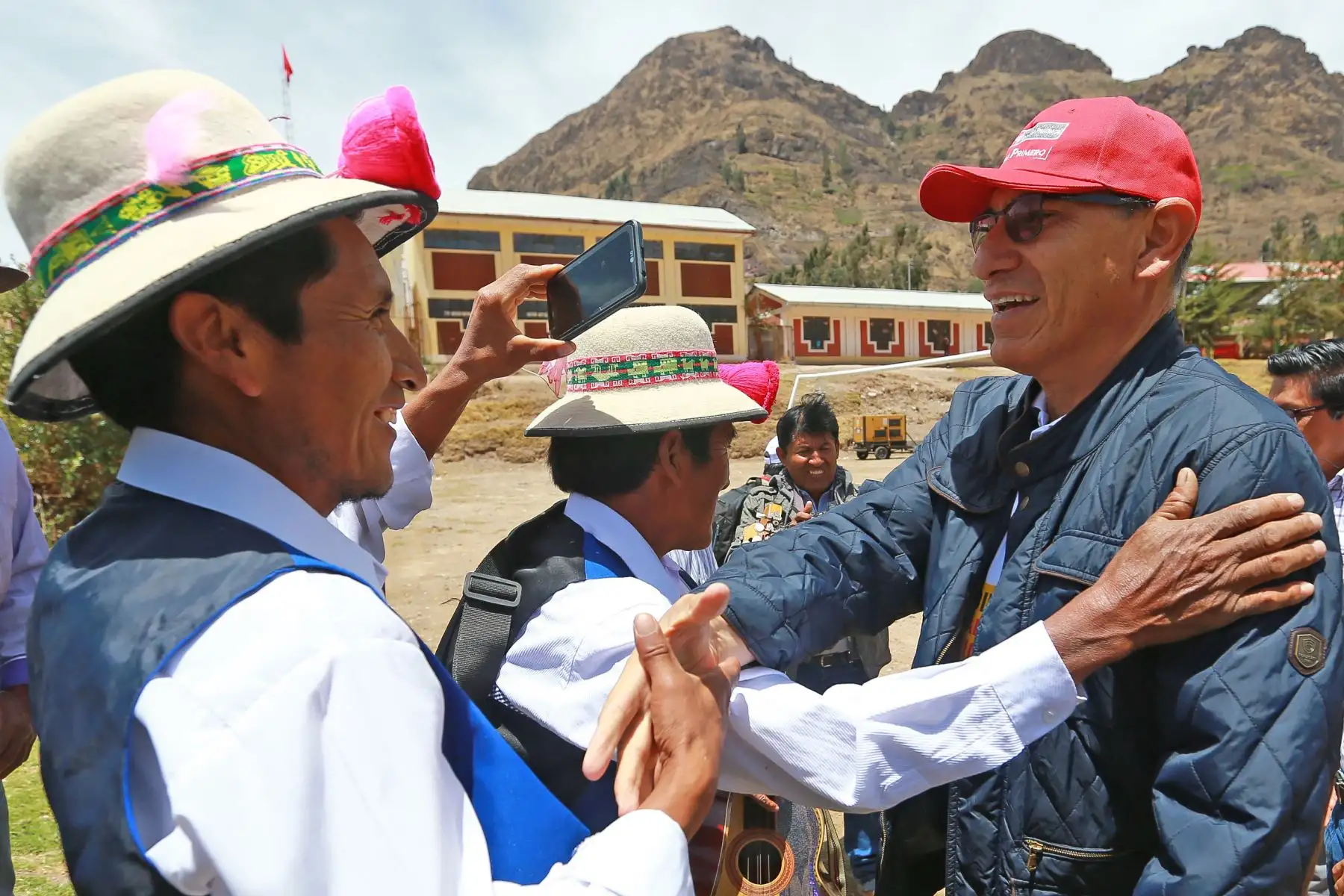 Presidente Martin Vizcarra presentó el telescopio Ritchey Chrétien – 1M, en el centro poblado de Cambrune, distrito de Carumas, (Moquegua), un lugar que cuenta con las condiciones apropiadas para la observación astronómica profesional, validada por la Agencia Espacial del Perú (Conida).Foto:ANDINA/Prensa Presidencia