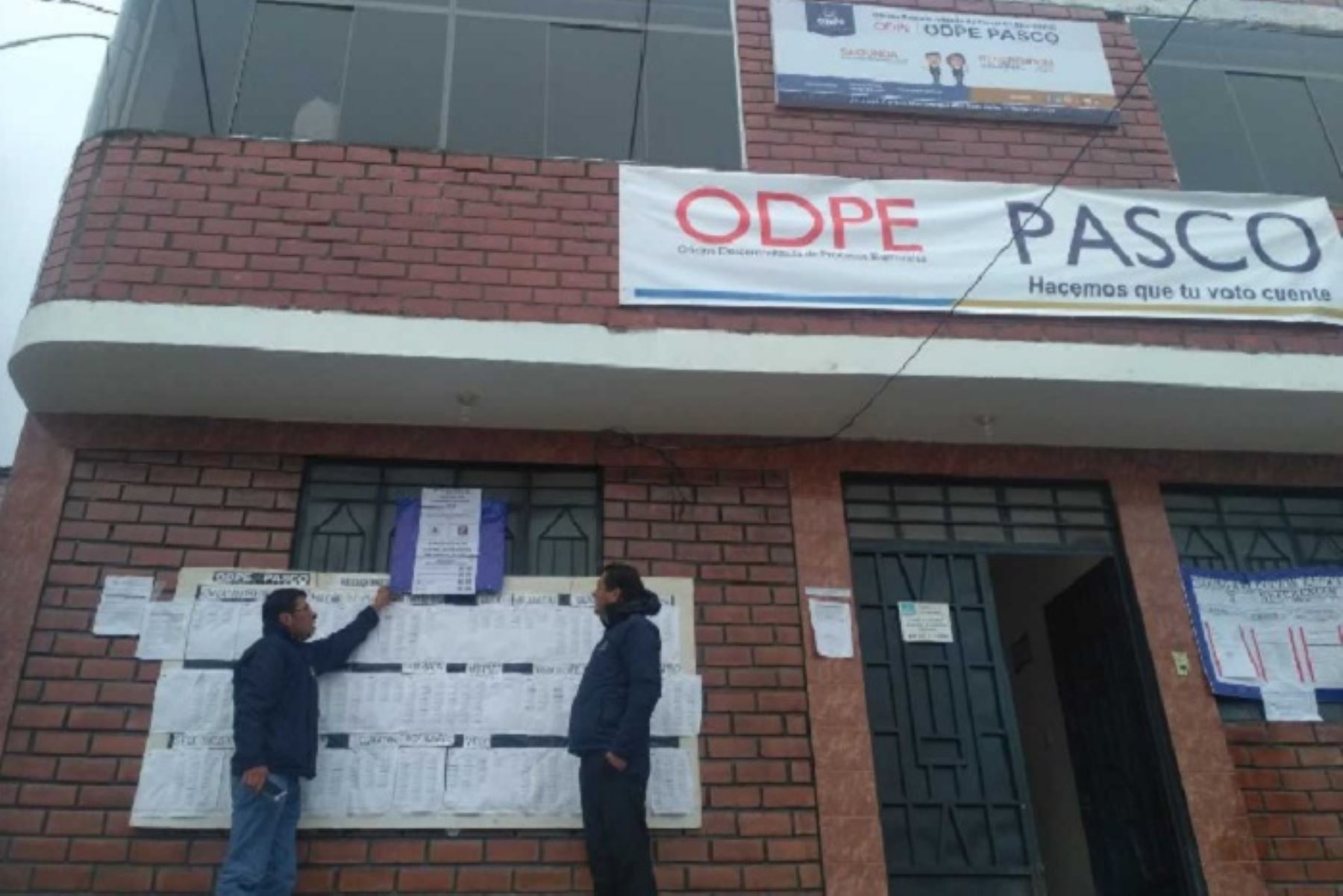 La Oficina Descentralizada de Procesos Electorales (ODPE) Pasco publicó el cartel de candidatos para la segunda vuelta regional y el cartel de opciones en consulta del referéndum – 2018, programadas para el  9 de diciembre próximo.