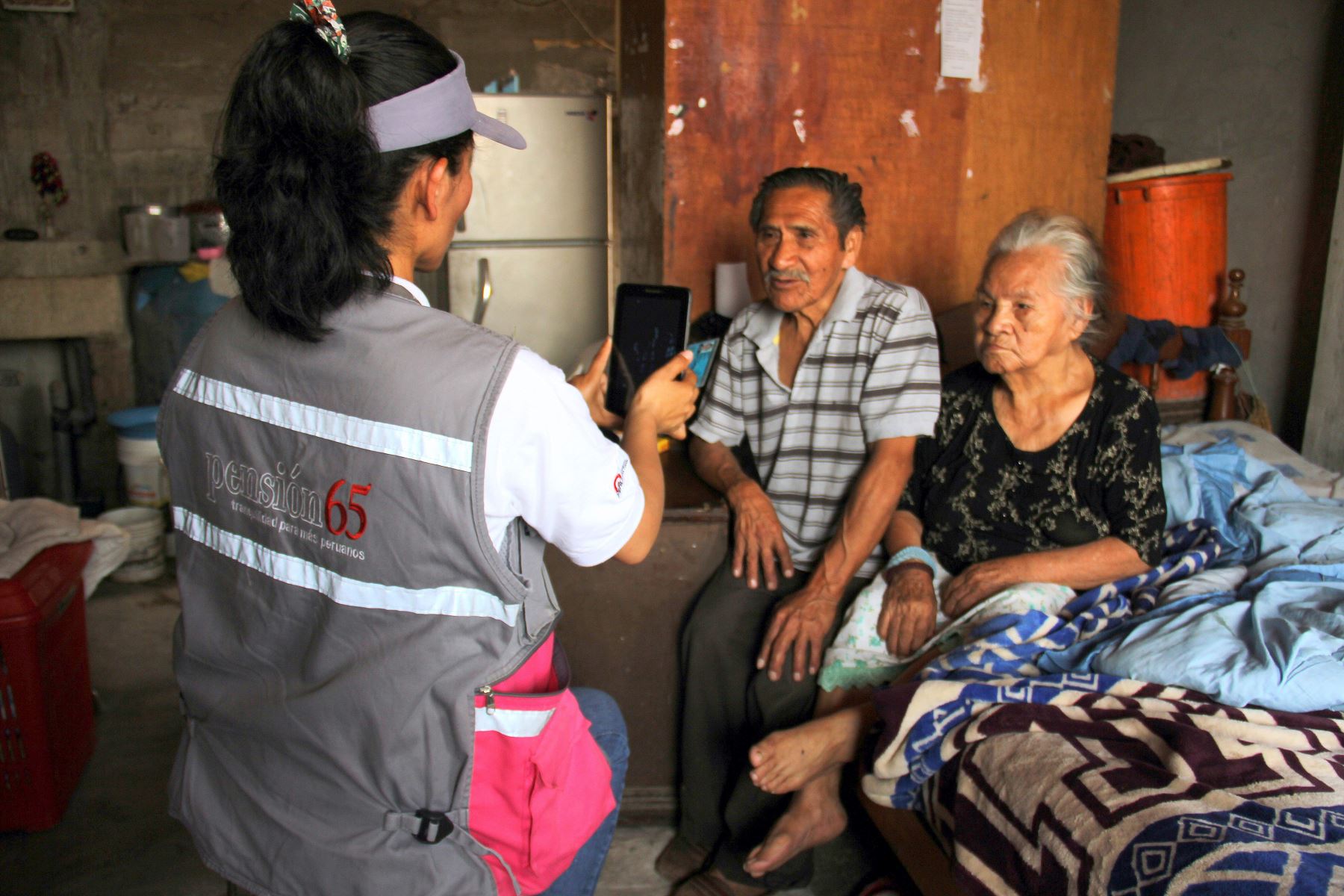 Pensión 65 derivó casos de presunta violencia contra sus usuarios a CEM. Foto: Andina/Difusión