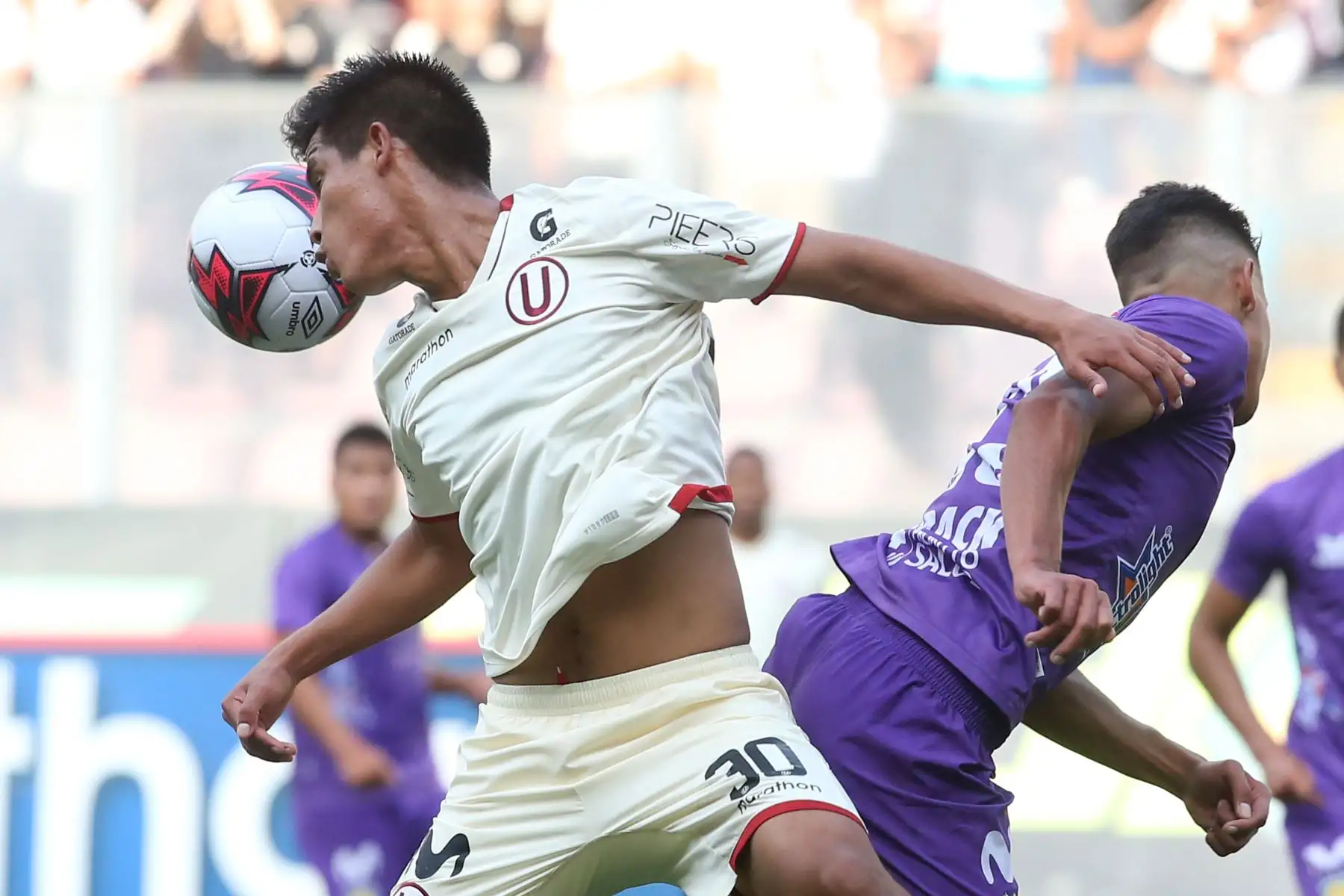 Universitario de Deportes terminó con un triunfo de 2-0 ante Comerciantes Unidos, en el Estadio Nacional. Foto: ANDINA/Vidal Tarqui