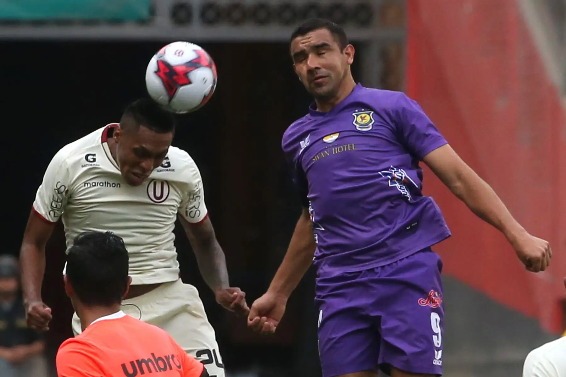 Universitario de Deportes terminó con un triunfo de 2-0 ante Comerciantes Unidos, en el Estadio Nacional. Foto: ANDINA/Vidal Tarqui