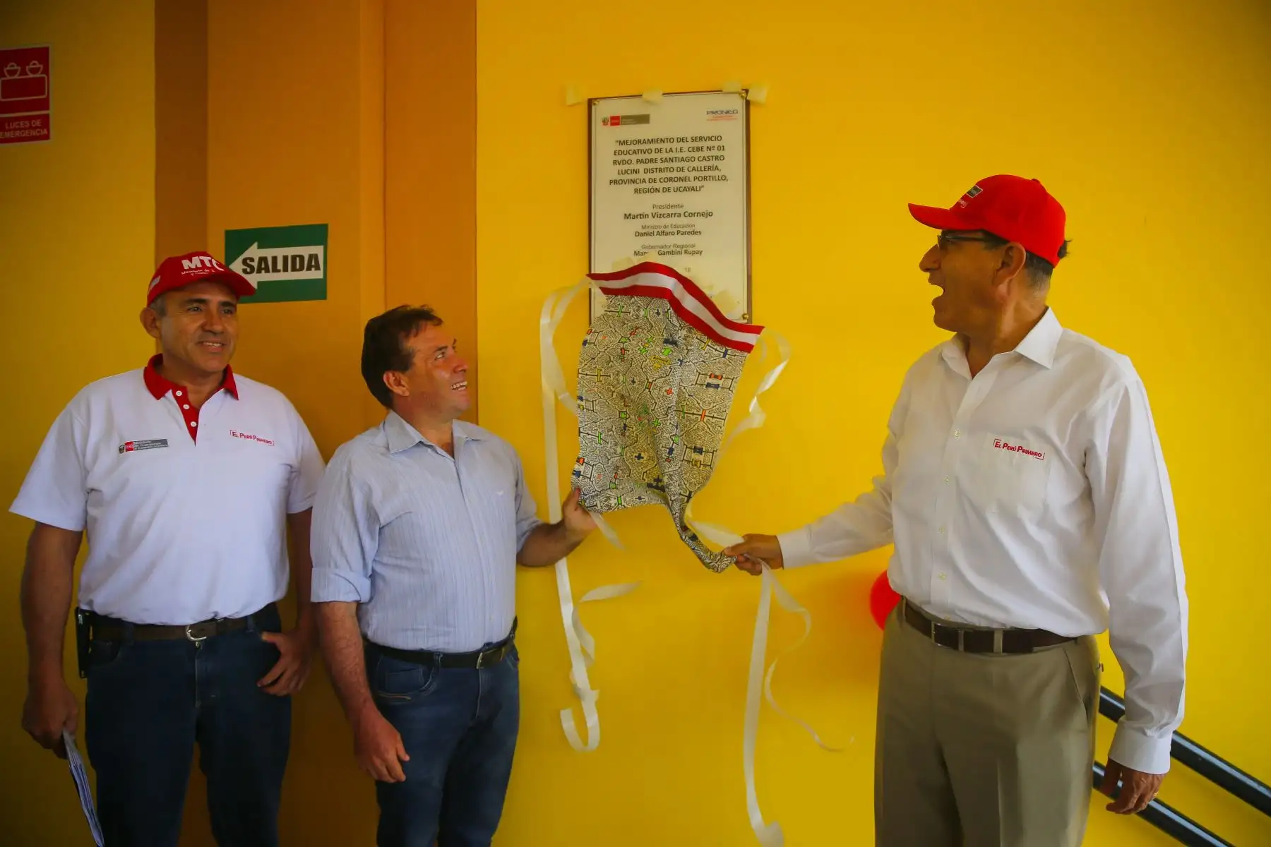 Presidente de la República,Martín Vizcarra, inaugura obras de mejoramiento de la IE – CEBE Rvdo Padre Santiago Castro Luchini, en el Asentamiento Humano 9 de octubre, en el distrito de Callería, Pucallpa.Foto: ANDINA/Juan Carlos Guzman/Prensa Presidencia