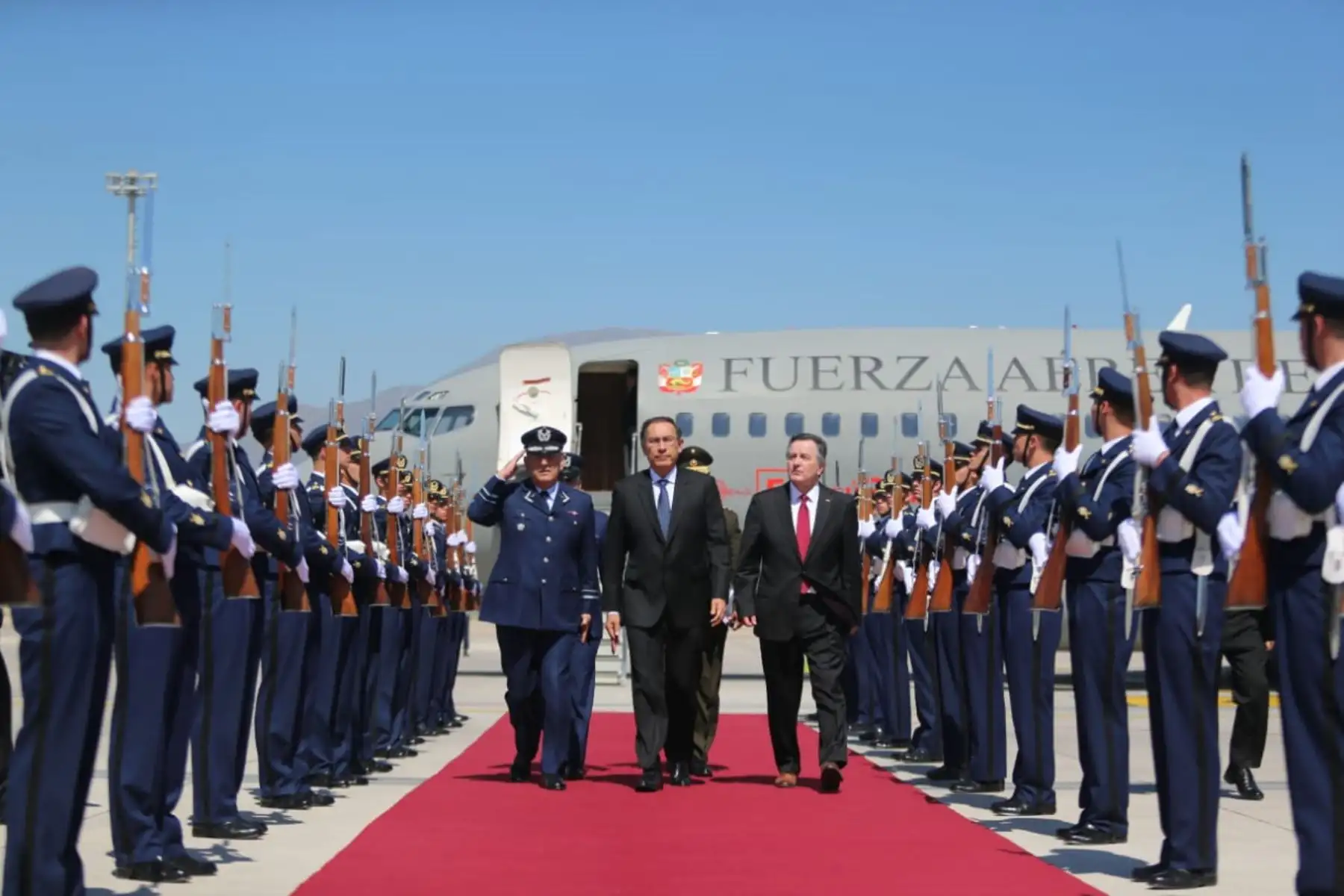 El presidente de la República, Martin Vizcarra y ministros de Estado se encuentran en Santiago de Chile para participar del Encuentro Presidencial y II Gabinete Binacional Chile-Perú, que por primera vez se desarrolla en la capital chilena.Foto: ANDINA/Prensa Presidencia