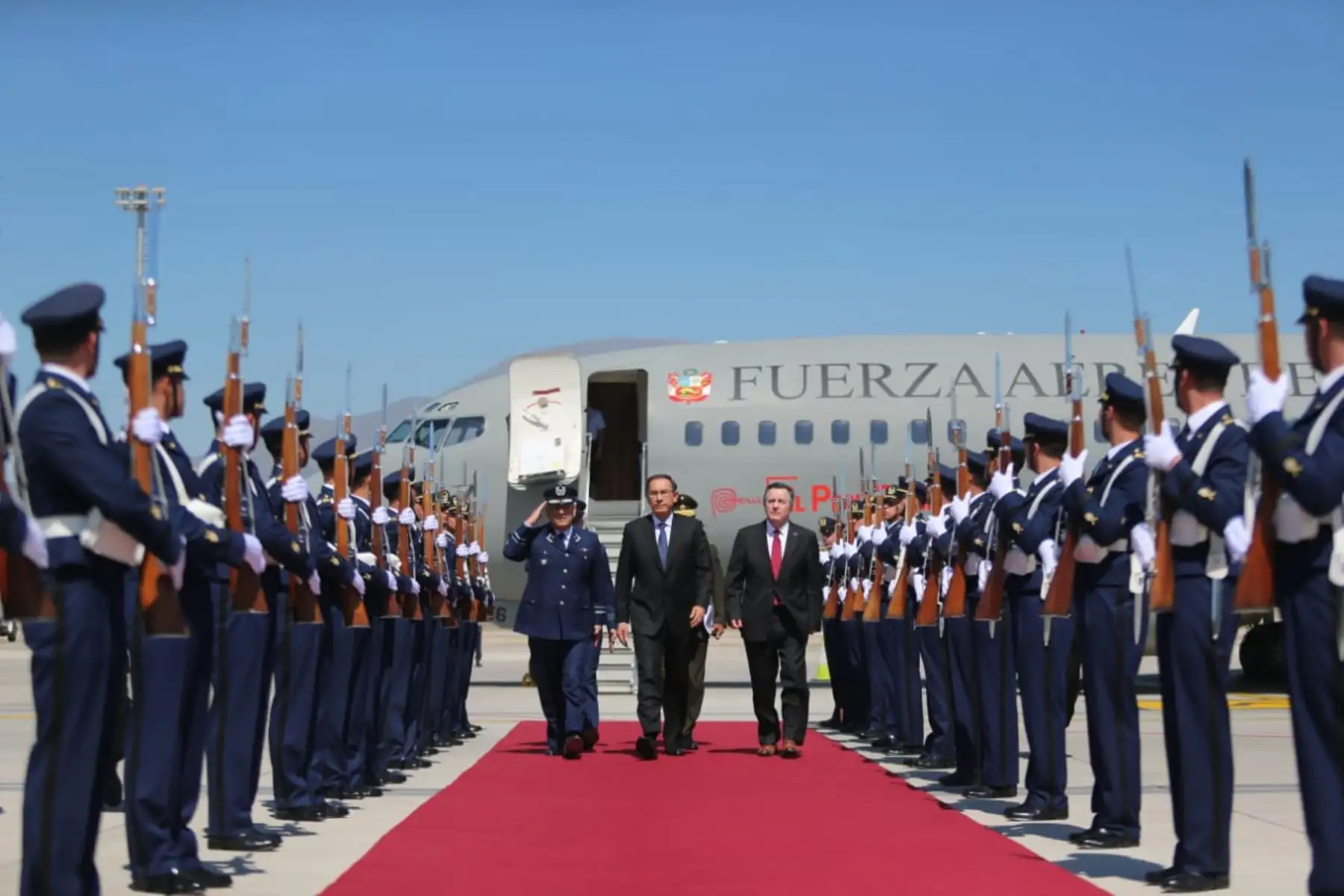 El presidente de la República, Martin Vizcarra y ministros de Estado se encuentran en Santiago de Chile para participar del Encuentro Presidencial y II Gabinete Binacional Chile-Perú, que por primera vez se desarrolla en la capital chilena.Foto: ANDINA/Prensa Presidencia