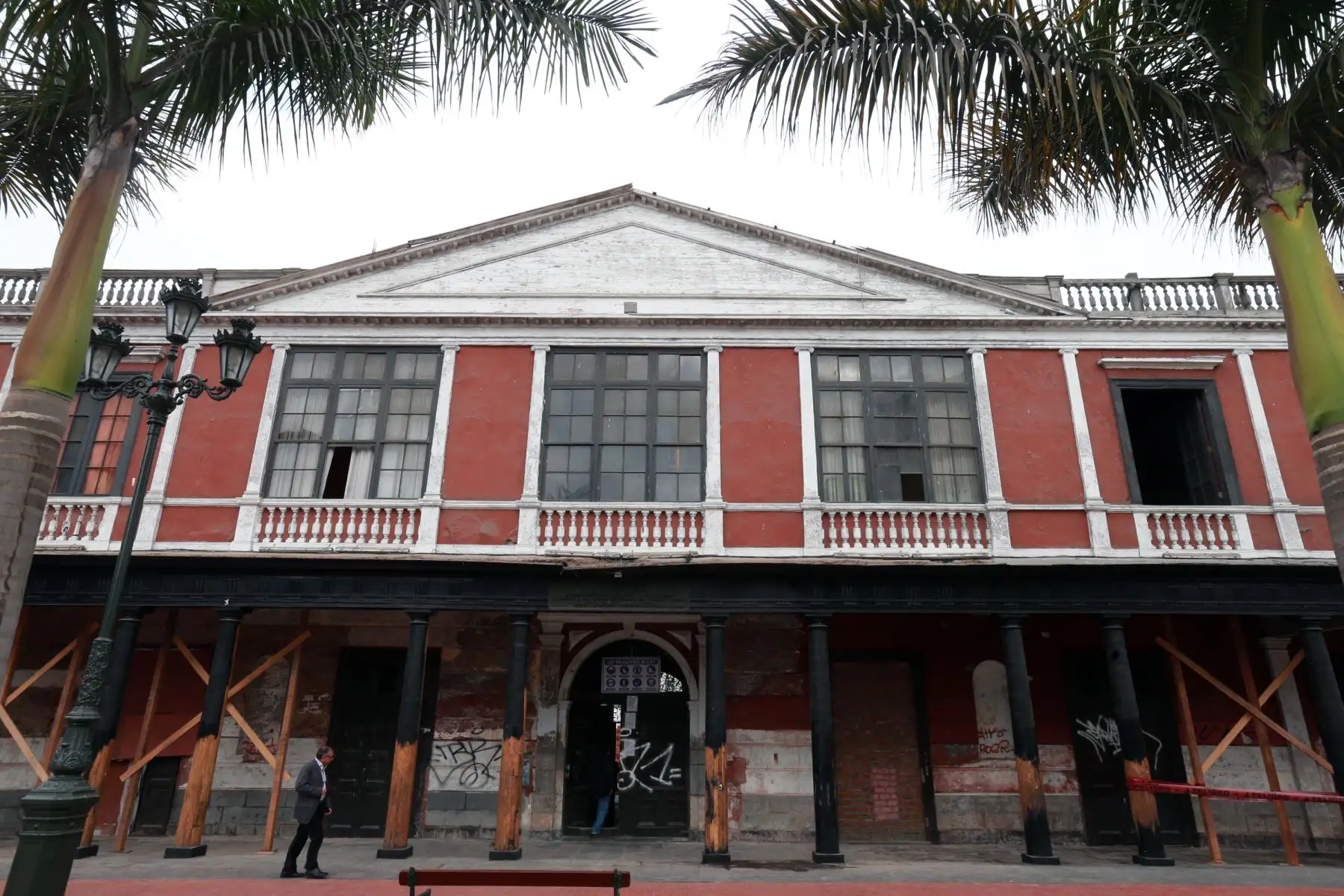 La Municipalidad de Lima  inicia los trabajos de restauración y puesta en valor del histórico Hospicio Bartolomé Manrique de la Plaza Francia .Foto: ANDINA/Norman Córdova
