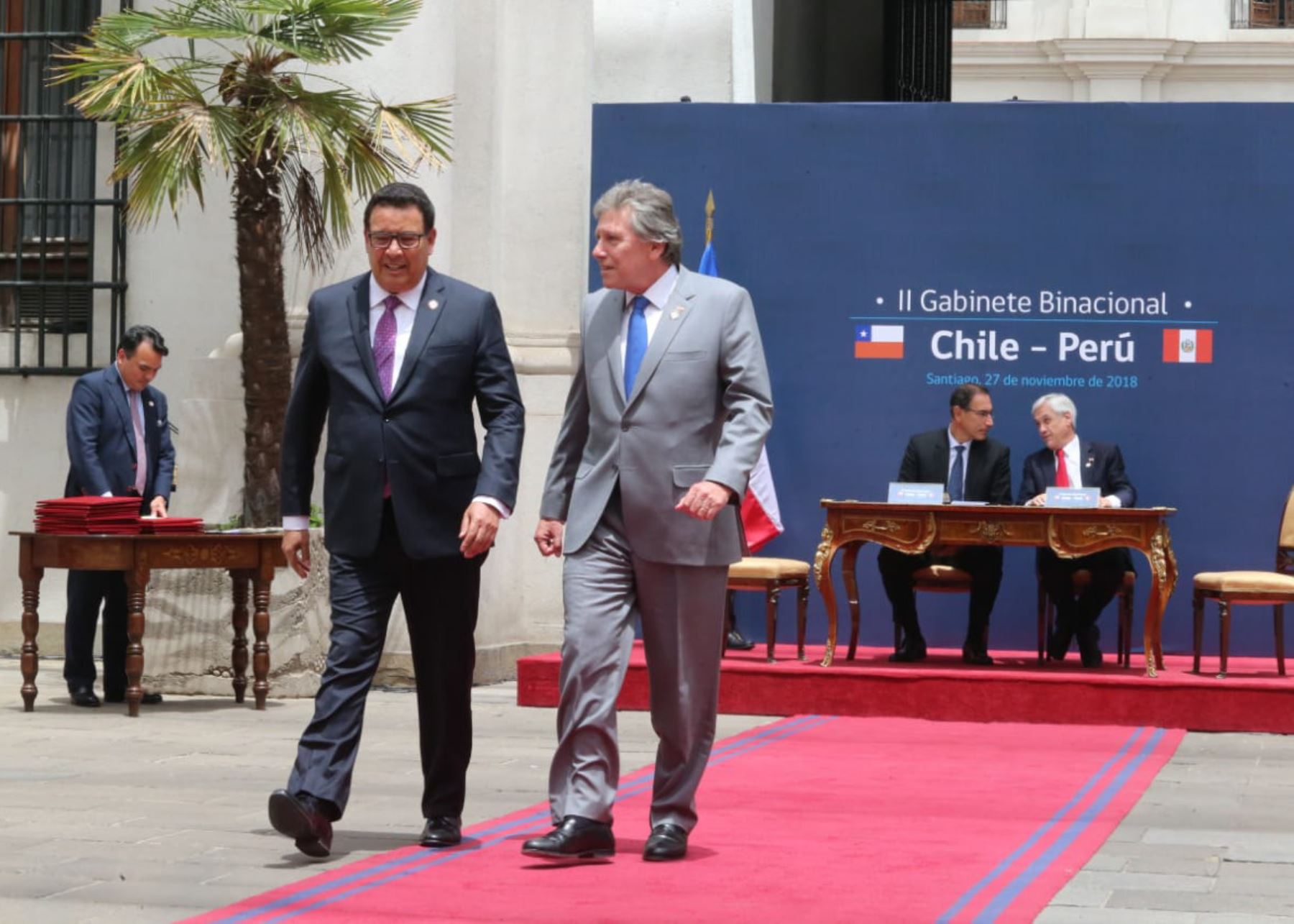 Ministros de Defensa de Perú y Chile, José Huerta y Alberto Espina, respectivamente.