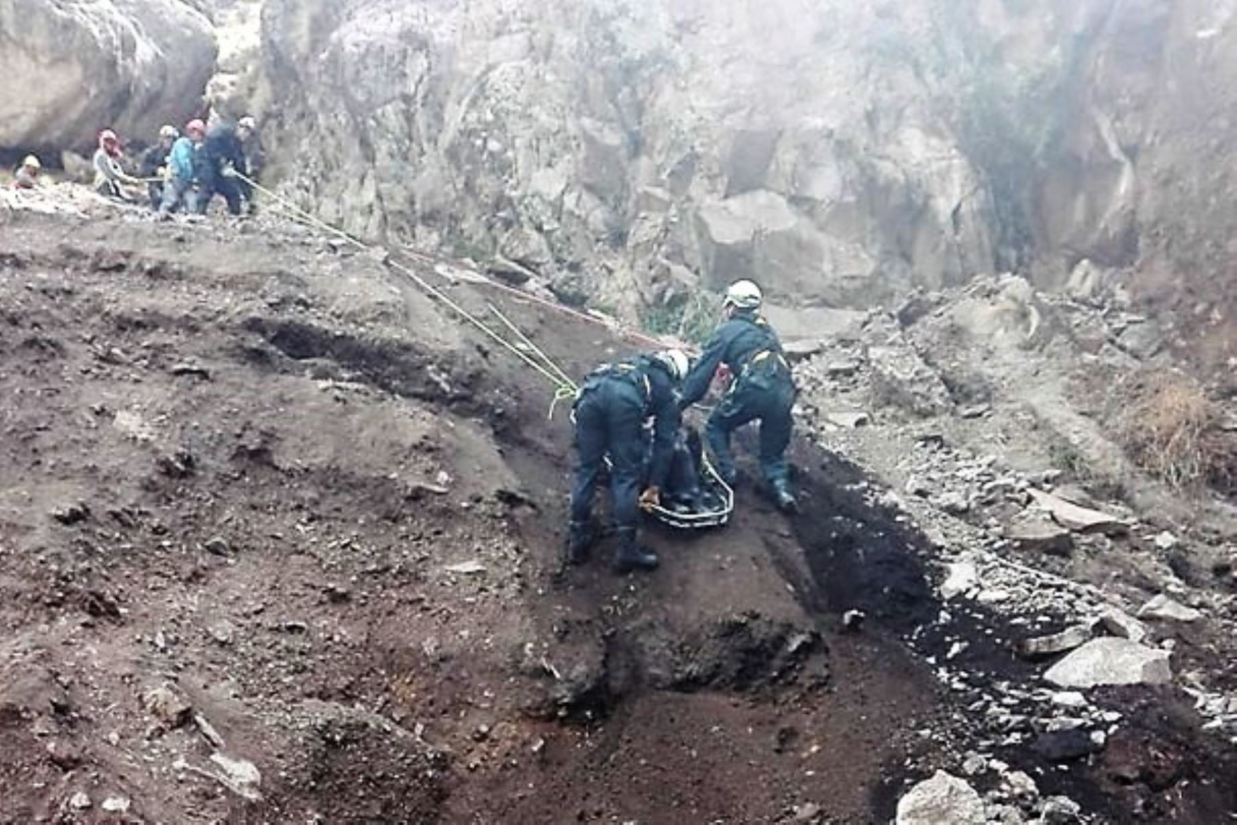 Dos obreros mueren sepultados por toneladas de tierra y piedras en provincia de Espinar, en Cusco. ANDINA/Difusión
