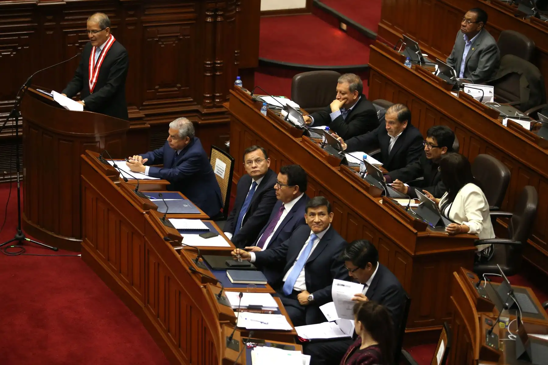 Raúl Chanamé orbe miembro del pleno del JNE,  sustenta presupuesto para el año 2019, en pleno del congreso de la República Foto: ANDINA/Vidal Tarqui