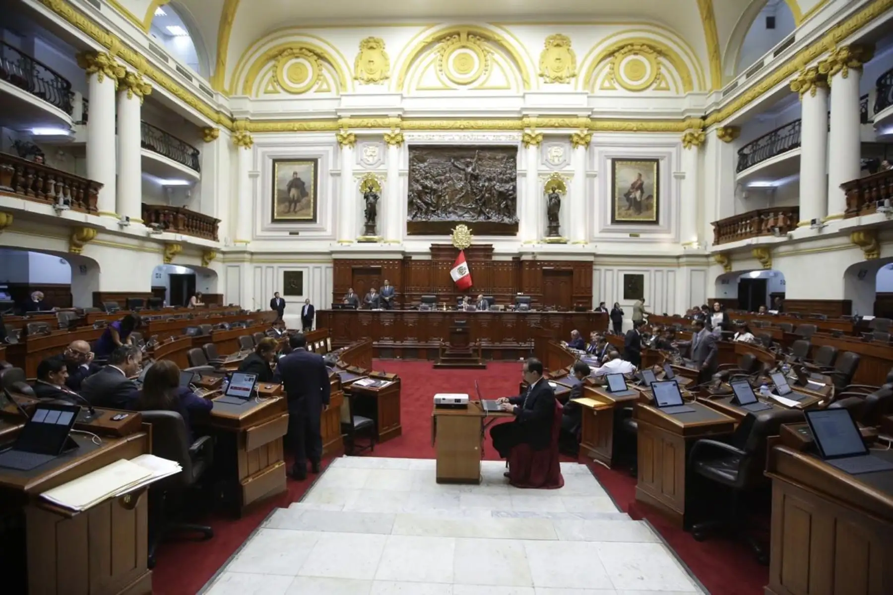 Pleno del Congreso debate proyecto del Presupuesto 2019.