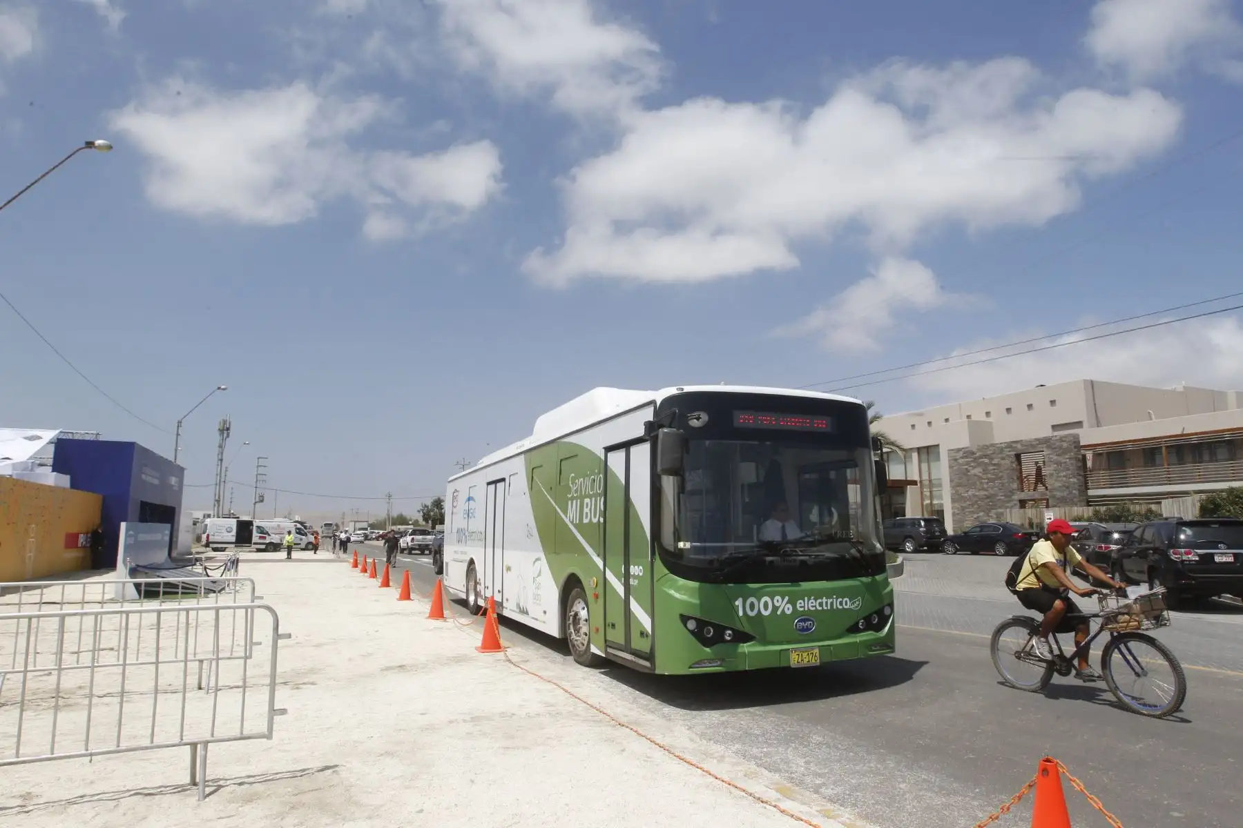 Presentaciòn del Bus Elèctronico, en  la 56ª edición del CADE Ejecutivo 2018 “Liderazgo empresarial por un Perú moderno”. Foto:ANDINA/ Jhony Laurente
