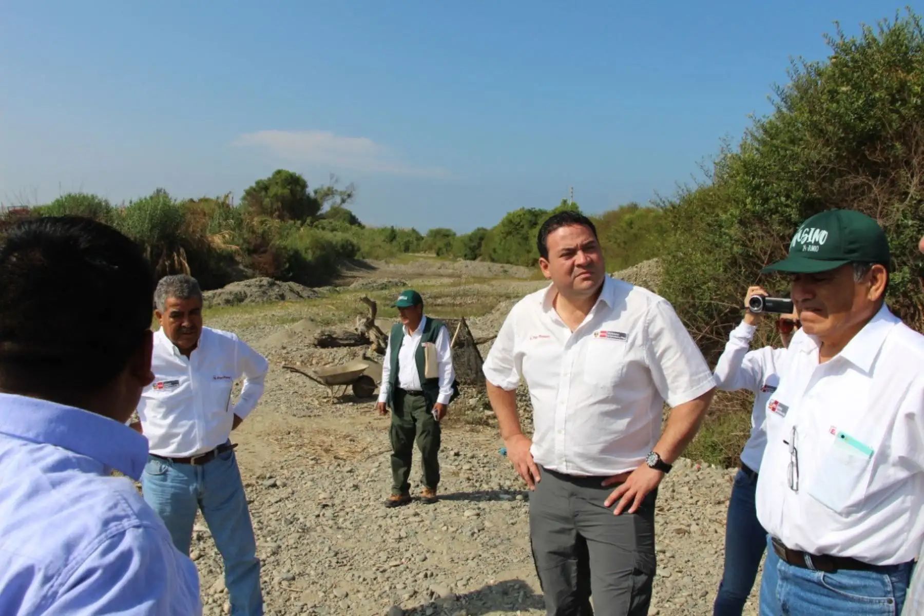 El viceministro de Desarrollo e Infraestructura Agraria y Riego, Pablo Araníbar, cumplió visita de trabajo en la provincia de Huarmey, región Áncash.