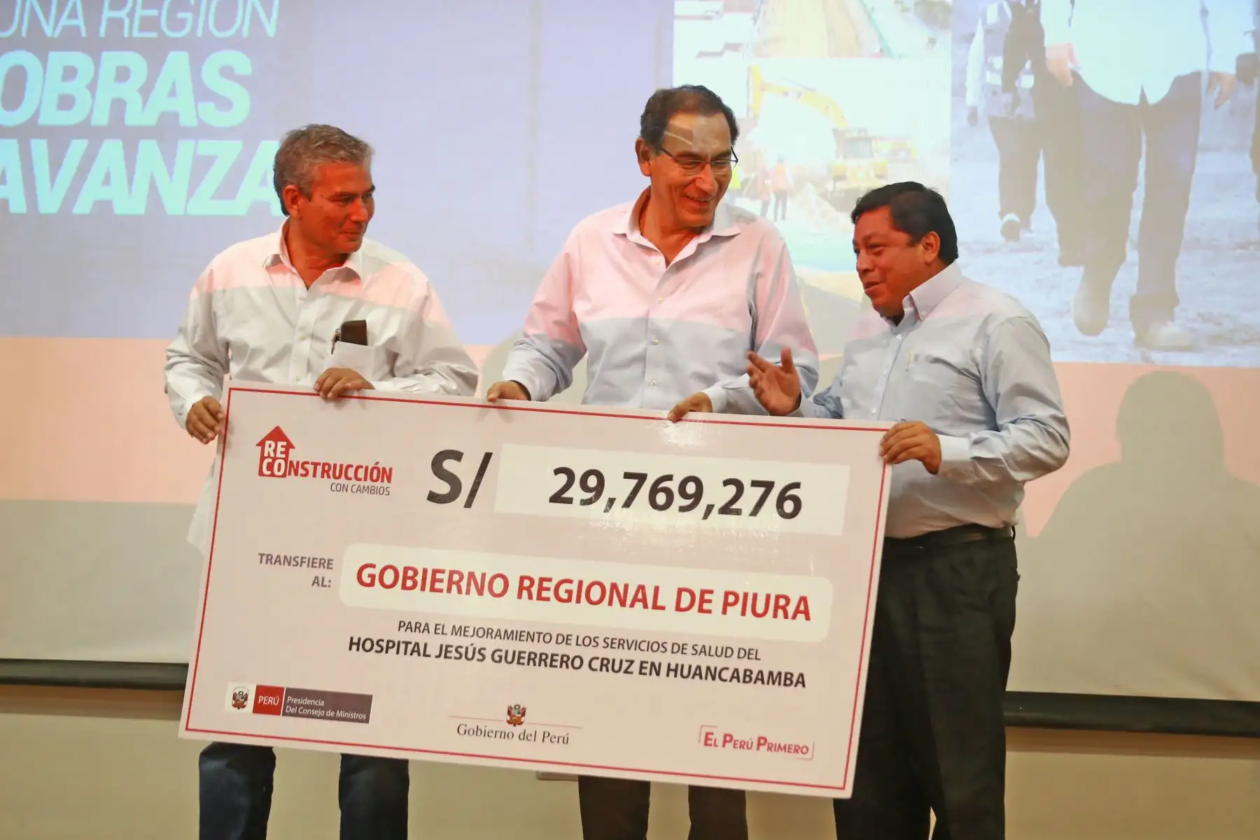 Presidente Vizcarra entrega recursos al Gobierno Regional de Piura para el mejoramiento de los servicios de salud de los hospitales de Huancabamba, Ayabaca y Huarmaca. Foto: ANDINA/Prensa Presidencia