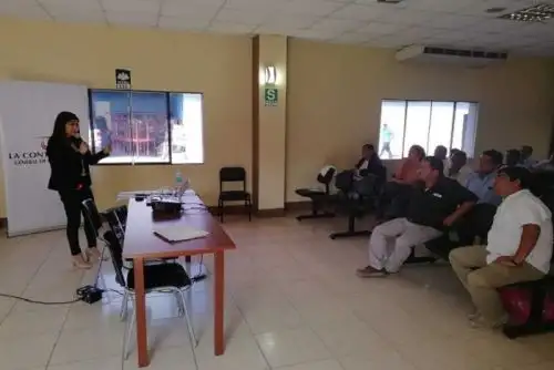La Contraloría General capacitó a un total de 228 personas, entre autoridades electas y funcionarios de la región Piura, sobre la Transferencia de Gestión Administrativa de los gobiernos regionales y locales, a fin de que este proceso se realice de manera ordenada -entre la gestión saliente y entrante- y no se afecten los servicios de los ciudadanos tal como lo establece la normativa.