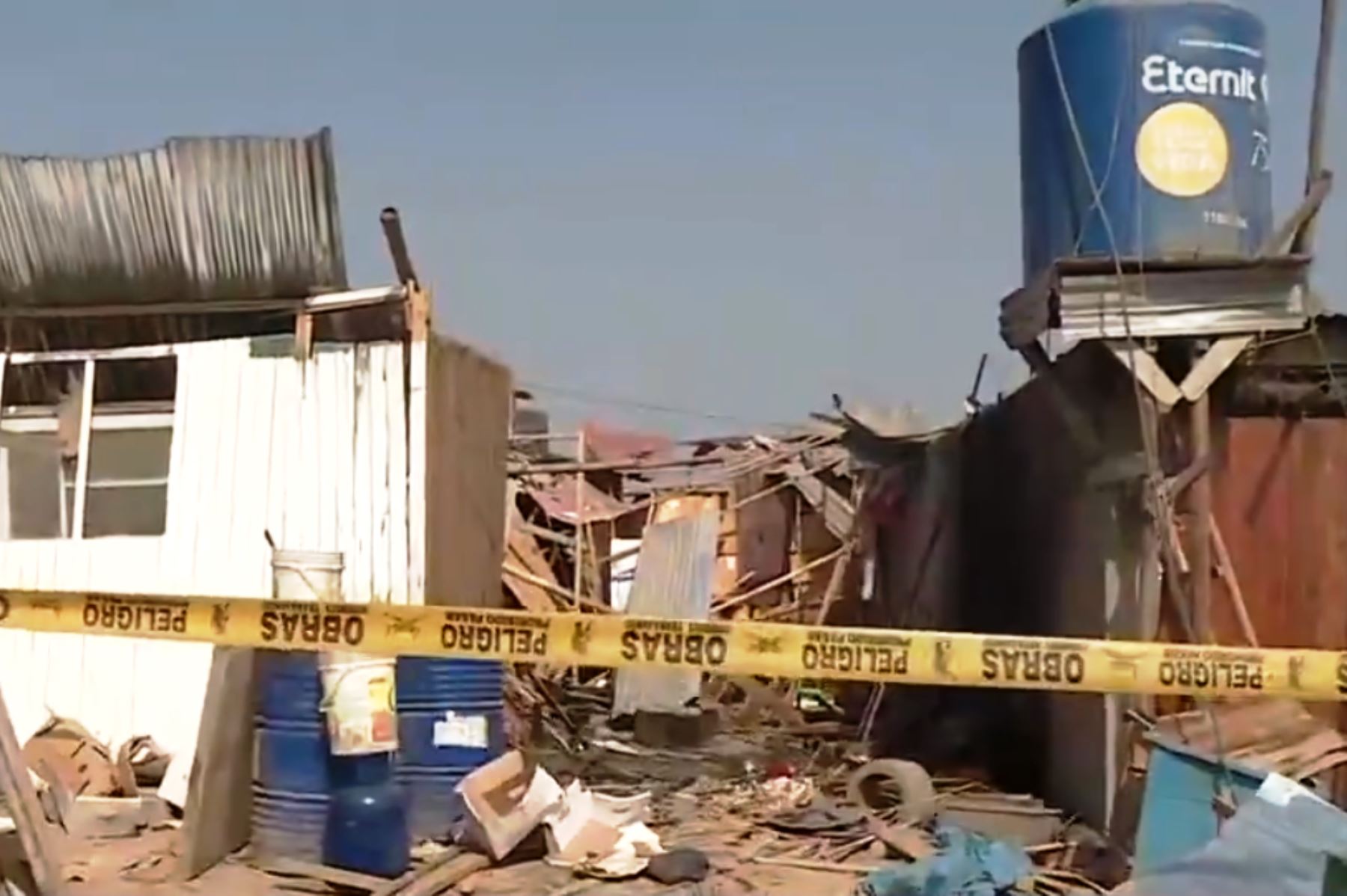 Dos menores fallecen por explosión de pirotécnicos en una vivienda de Carabayllo. Foto: captura.