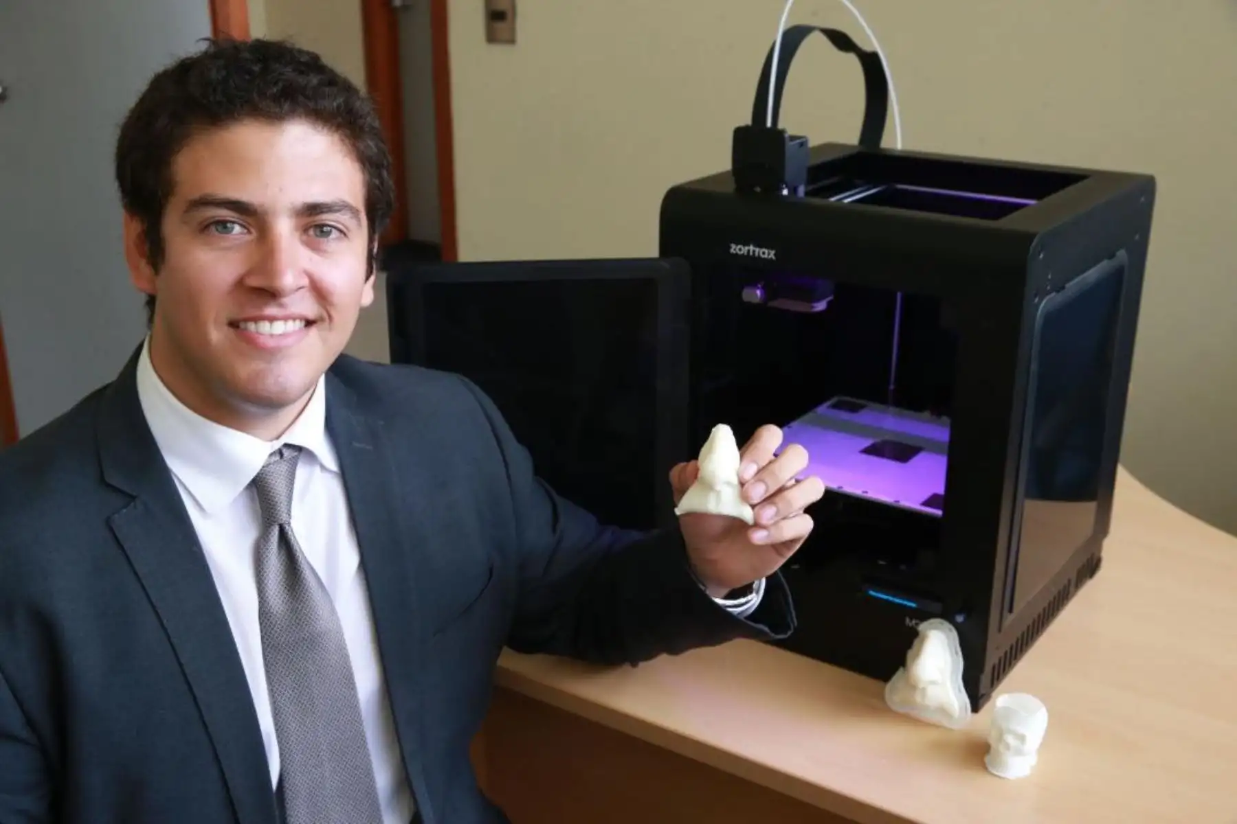 El consultor tecnológico Rodrigo Salazar Gamarra, creador de método de reconstrucción de rostros a través de prótesis en 3D. Foto: ANDINA/Difusión.