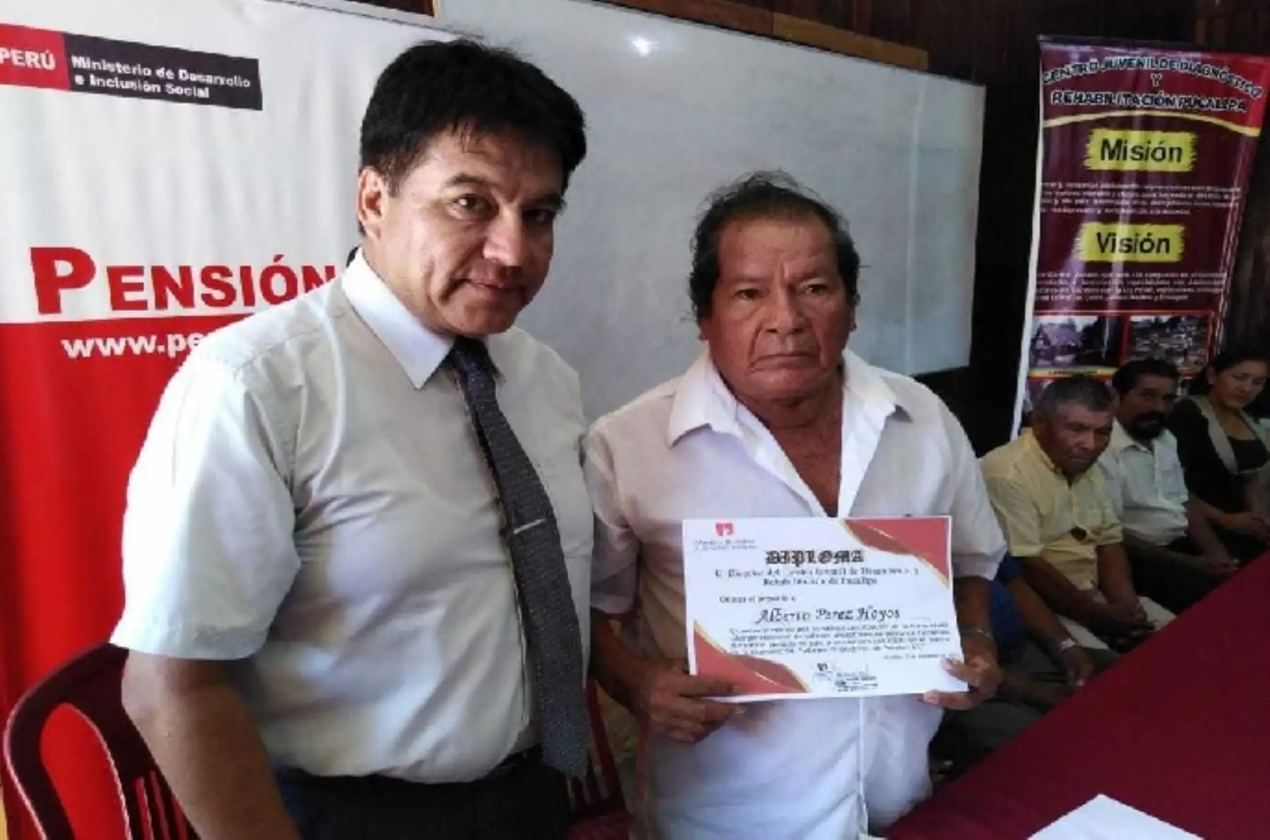 En reconocimiento a su valiosa contribución al proceso de resocialización de los internos, a través de la intervención Saberes Productivos, el Centro Juvenil de Diagnóstico y Rehabilitación de Pucallpa, en la región Ucayali, otorgó una distinción al Programa Nacional de Asistencia Solidaria (Pensión 65), del Ministerio de Desarrollo e Inclusión Social (Midis).