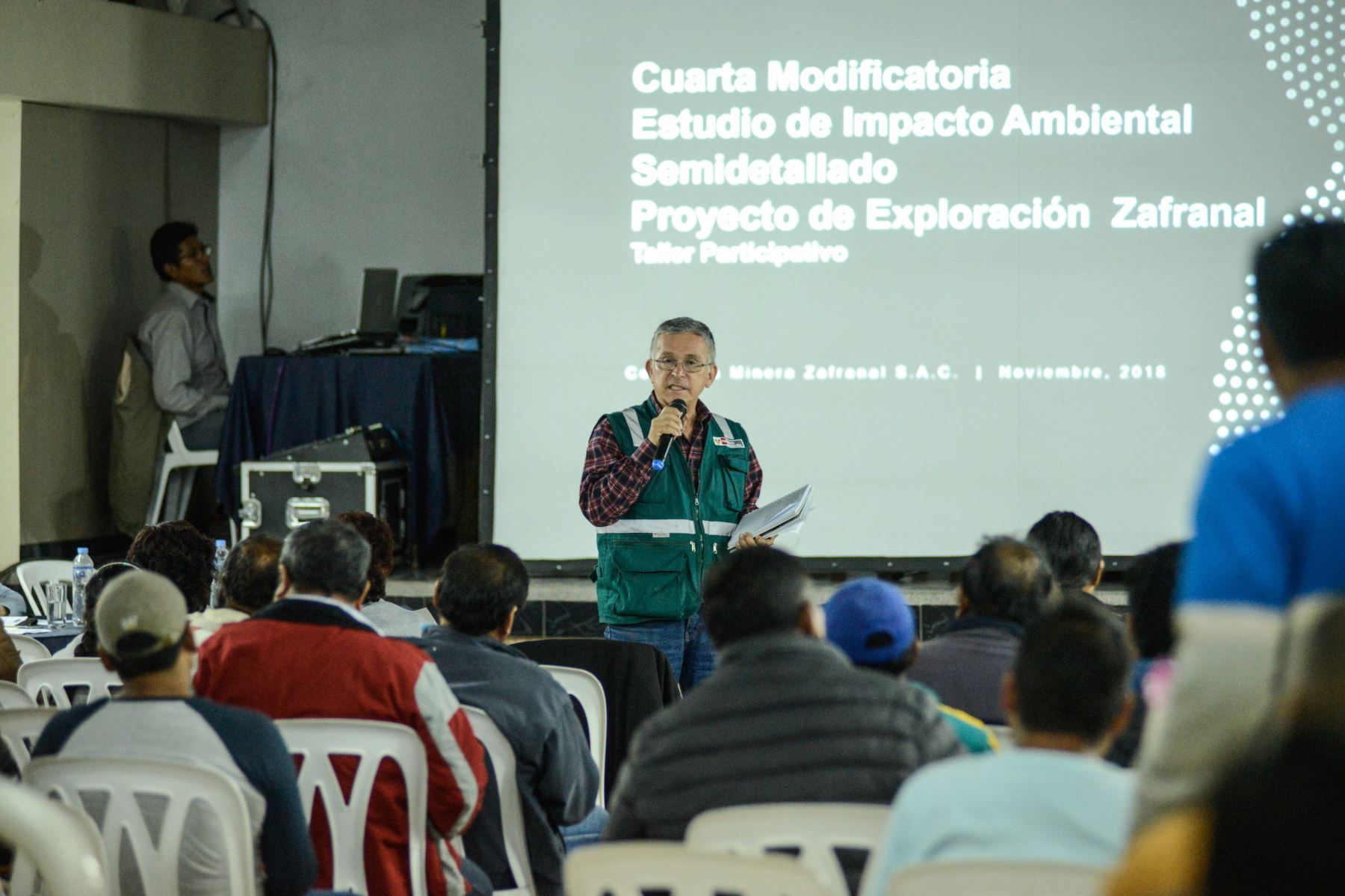 La Dirección General de Asuntos Ambientales Mineros del Ministerio de Energía y Minas organizó talleres participativos sobre proyecto minero Zafranal (Arequipa). Foto: Proyecto Zafranal.