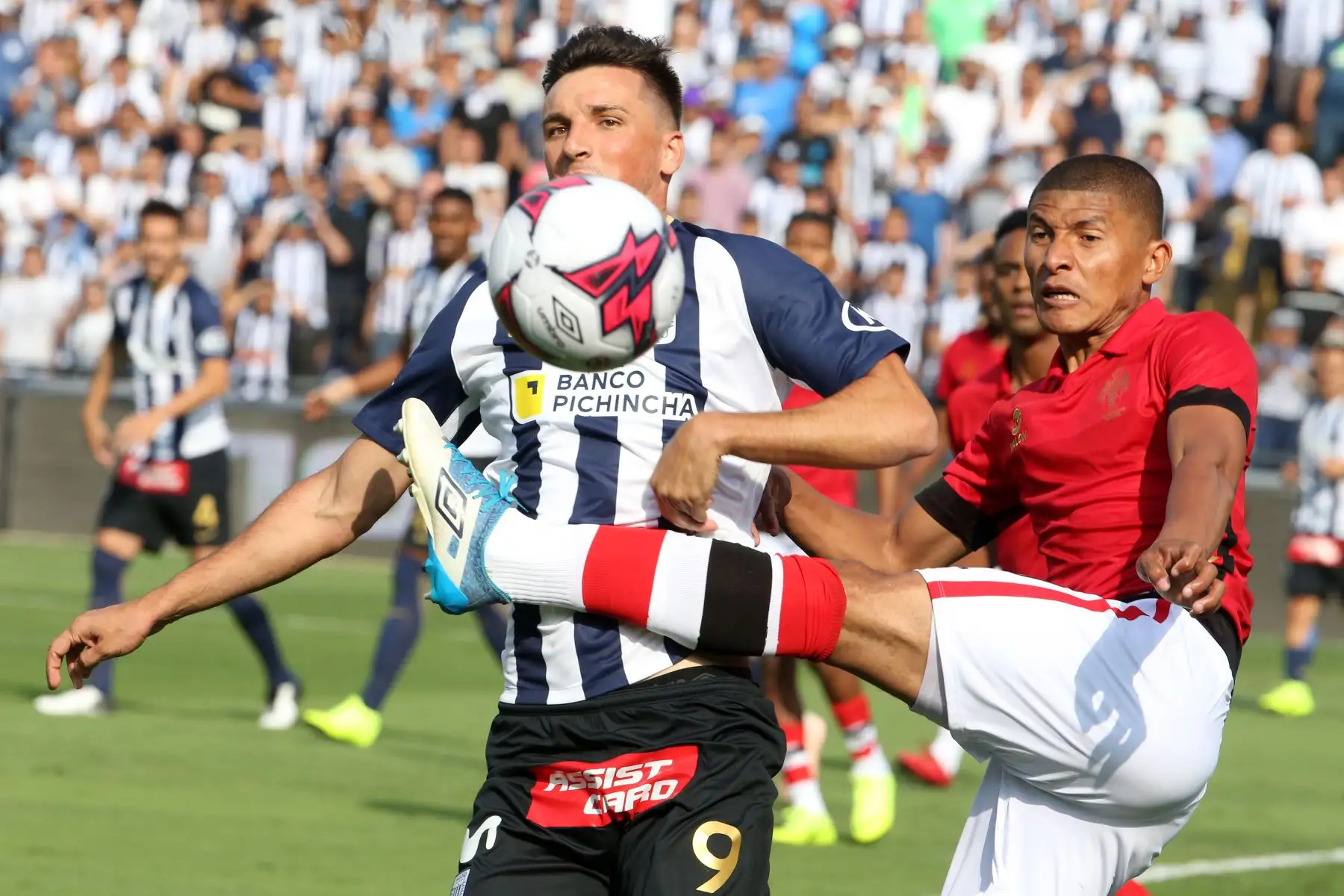 Alianza Lima y Melgar igualaron y definirán pase a la final el jueves en Arequipa. Foto: ANDINA/Vidal Tarqui