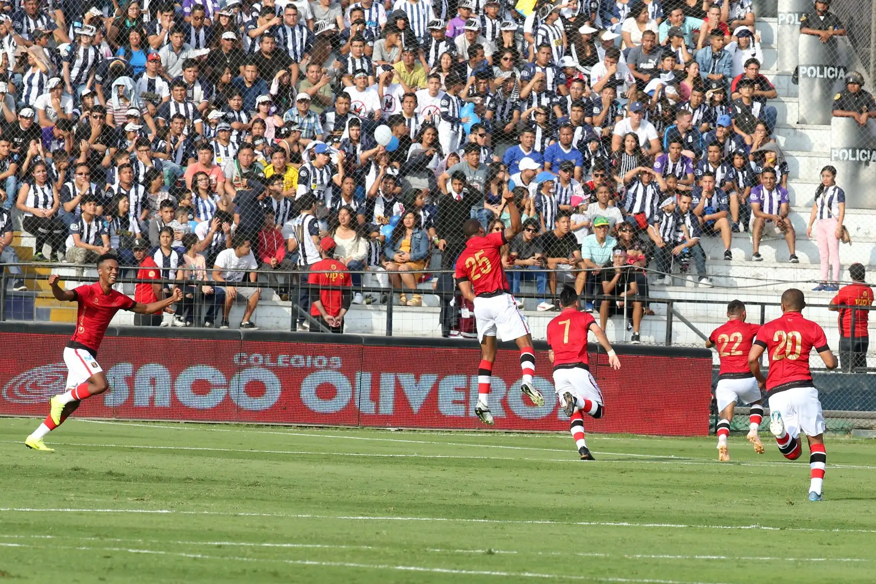 Alianza Lima y Melgar igualaron y definirán pase a la final el jueves en Arequipa. Foto: ANDINA/Vidal Tarqui