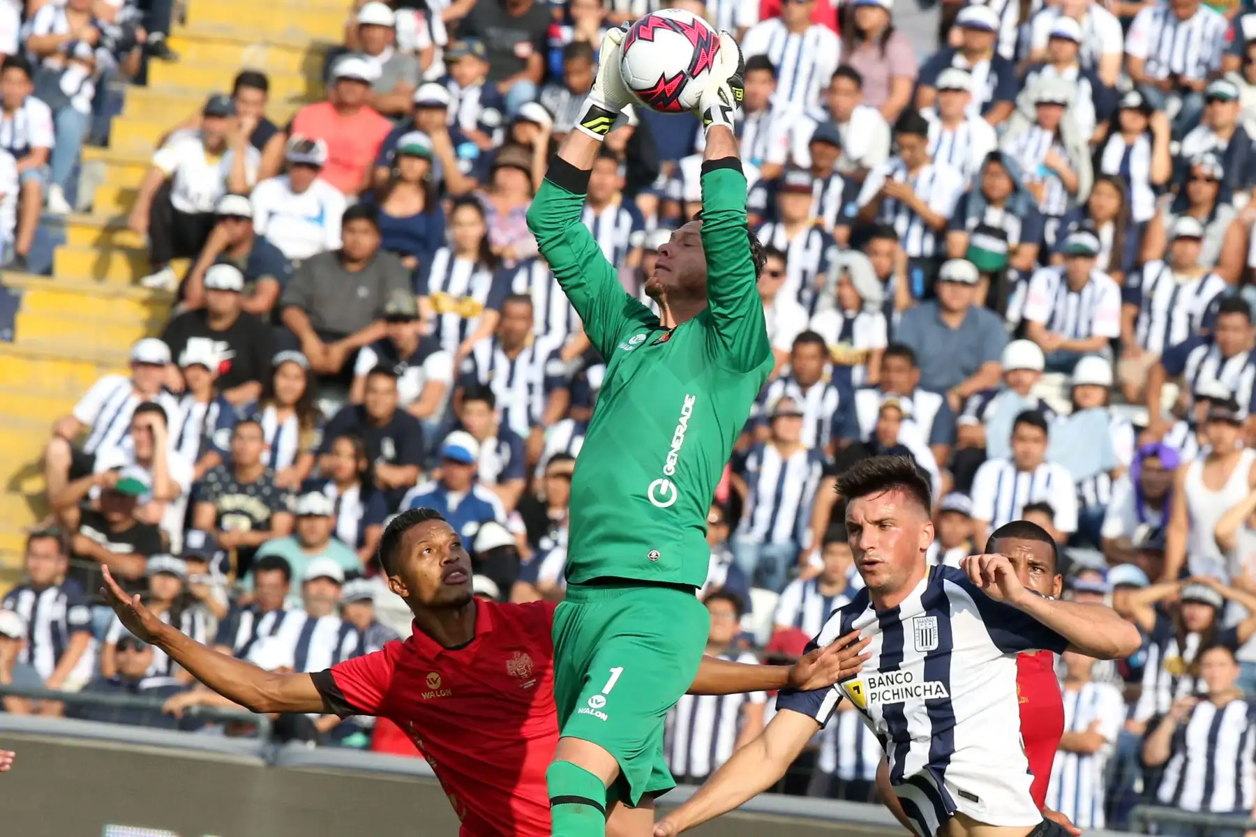 Alianza Lima y Melgar igualaron y definirán pase a la final el jueves en Arequipa. Foto: ANDINA/Vidal Tarqui