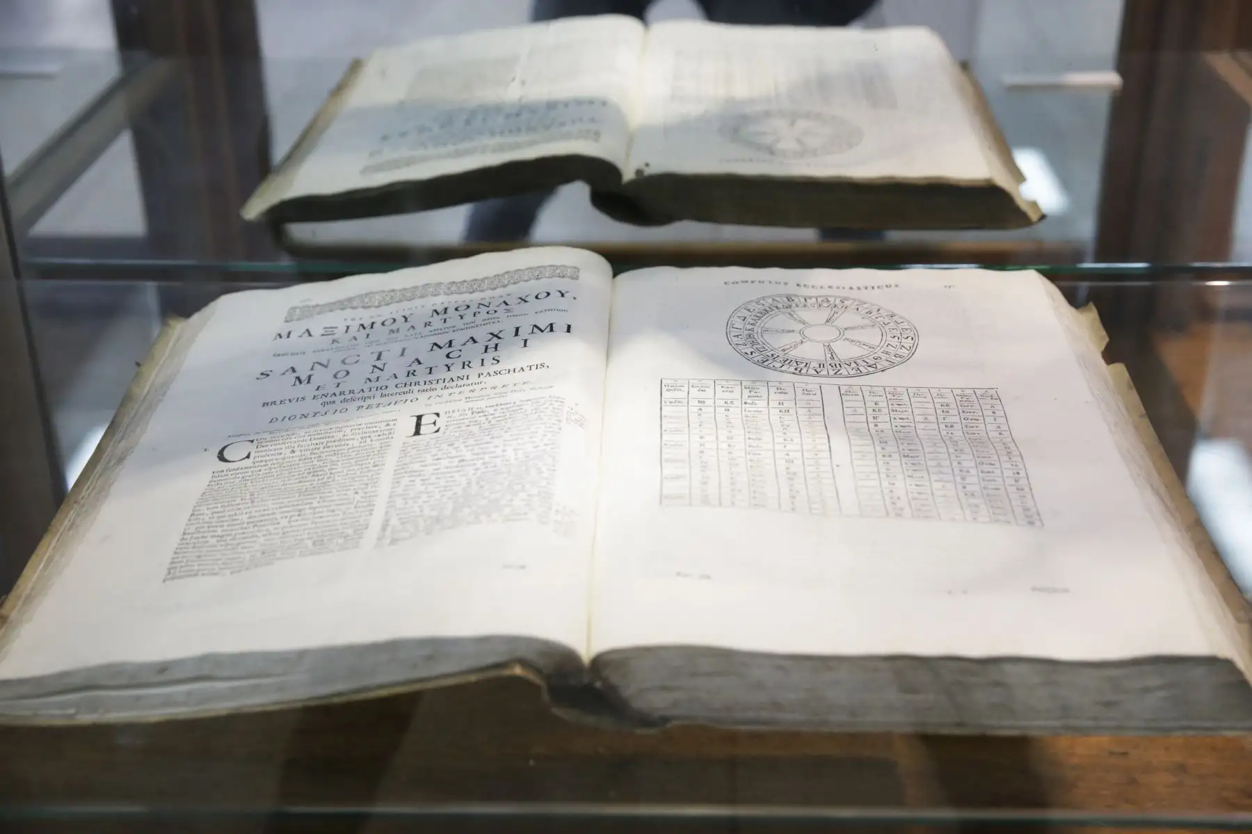 Museo Naval. Uno de los libros de navegación del siglo XVIII que se muestran en la exhibición temporal de documentos. Foto: ANDINA/Melina Mejía Museo Naval. Uno de los libros de navegación del siglo XVIII que se muestran en la exhibición temporal de documentos. Foto: ANDINA/Melina Mejía