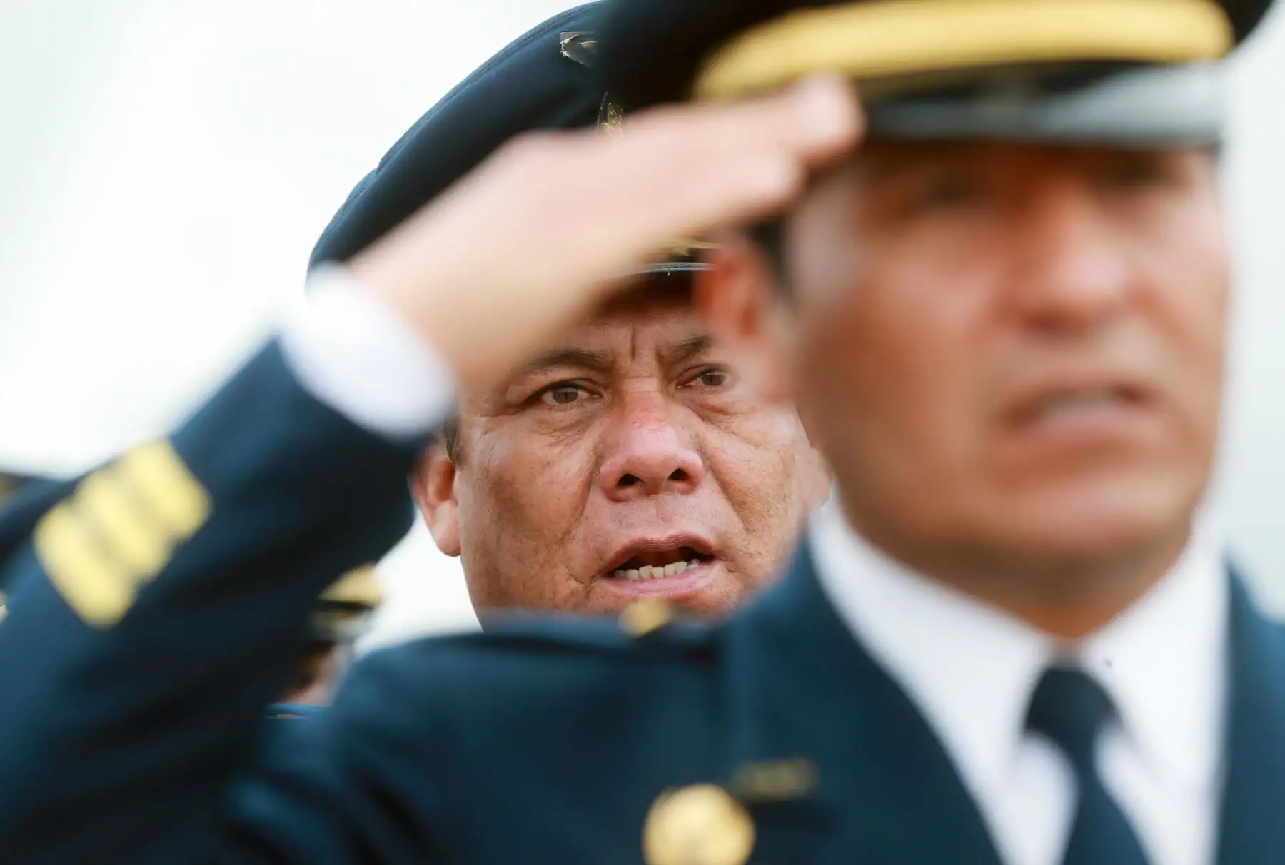 El Comandante General de la Fuerza Aérea del Perú, General del Aire Rodolfo García Esquerre, entrega al Comando de Operaciones los primeros tres aviones Alarus CH-2000 (de procedencia canadiense) .Foto: ANDINA/Norman Córdova