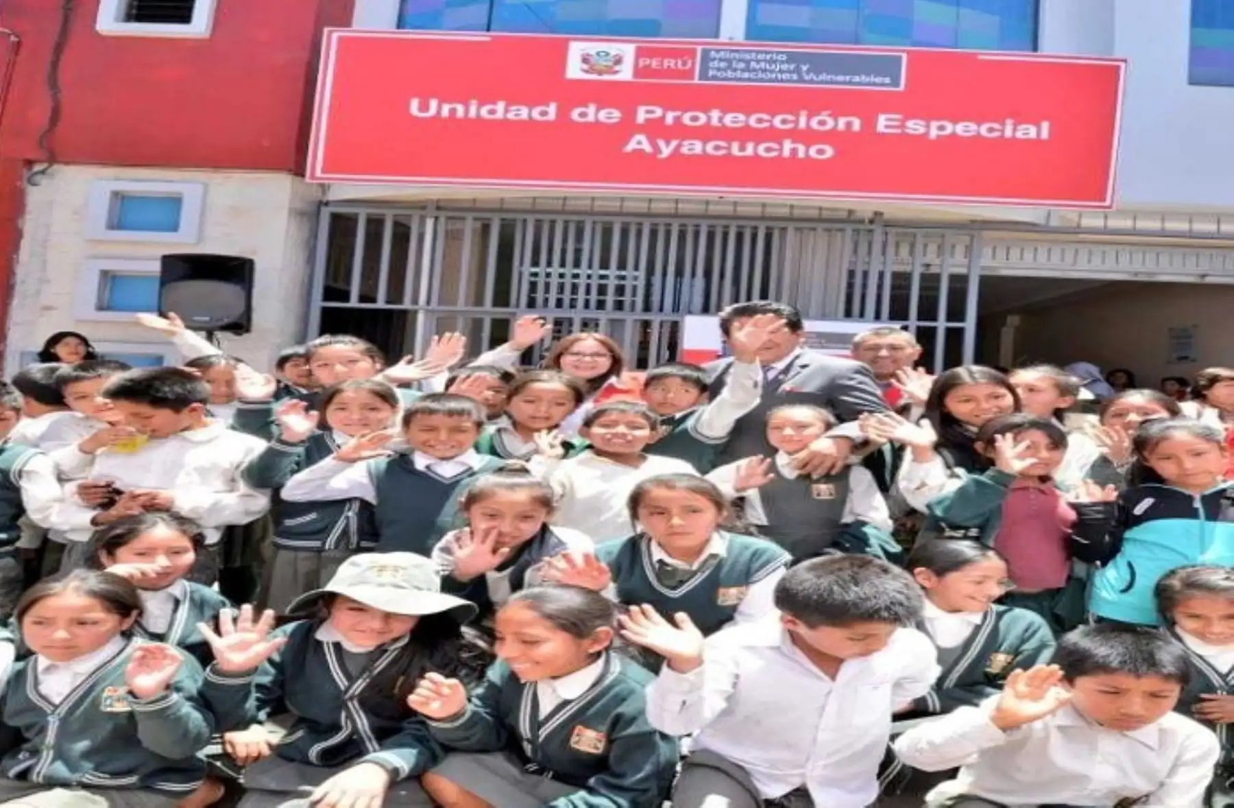 La Unidad de Protección Especial (UPE) de Ayacucho, que atenderá a las niñas, niños y adolescentes sin cuidados parentales o en riesgo de perderlos, fue inaugurada esta mañana por la ministra de la Mujer y Poblaciones Vulnerables (Mimp) Ana María Mendieta.