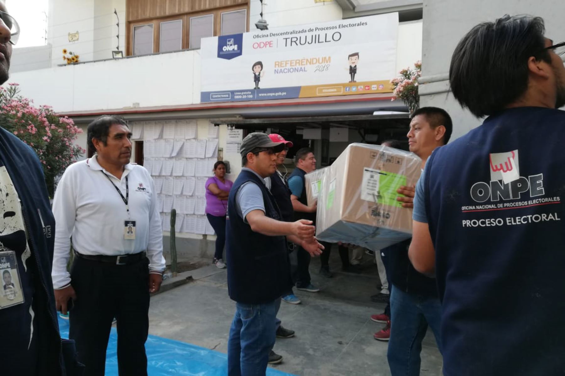 ODPE de Trujillo recibió más de 12,165.85 kilos de material electoral para el Referéndum Nacional 2018 de este domingo.