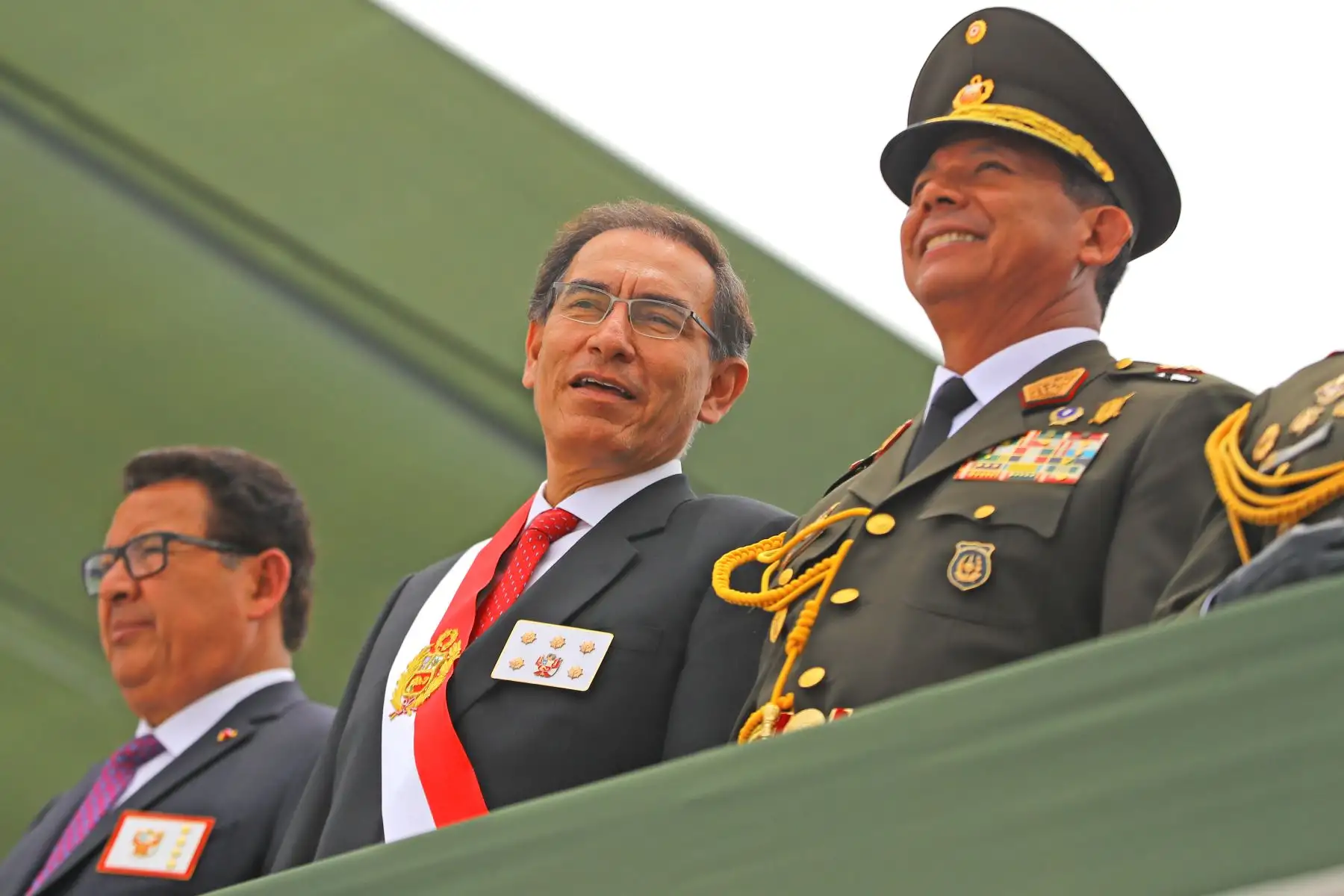 El presidente de la República, Martín Vizcarra, participa en la ceremonia central por el día del Ejército del Perú y el 194° aniversario de la batalla de Ayacucho.Foto: ANDINA/Andrés Valle/Prensa Presidencia