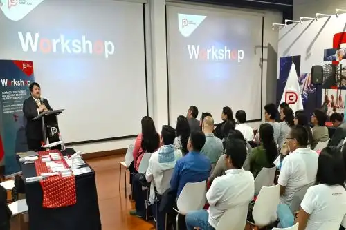 Exposición de los beneficios del catálogo electrónico de Perú Compras.