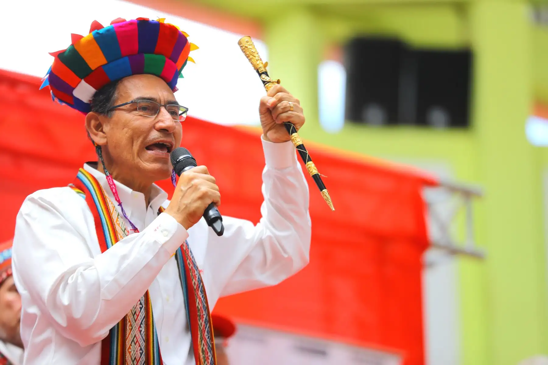 Presidente de la República, Martín Vizcarra, participó en la ceremonia de entrega de títulos de propiedad en el distrito de Sicuani, provincia de Canchis en Cusco.Foto: ANDINA/Andrés Valle/Prensa Presidencia