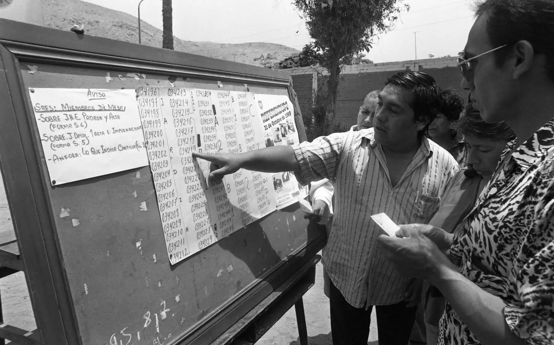 Referéndum para ratificar la nueva Constitución redactada y aprobada por el Congreso Constituyente Democrático.Foto: ANDINA/Archivo Histórico