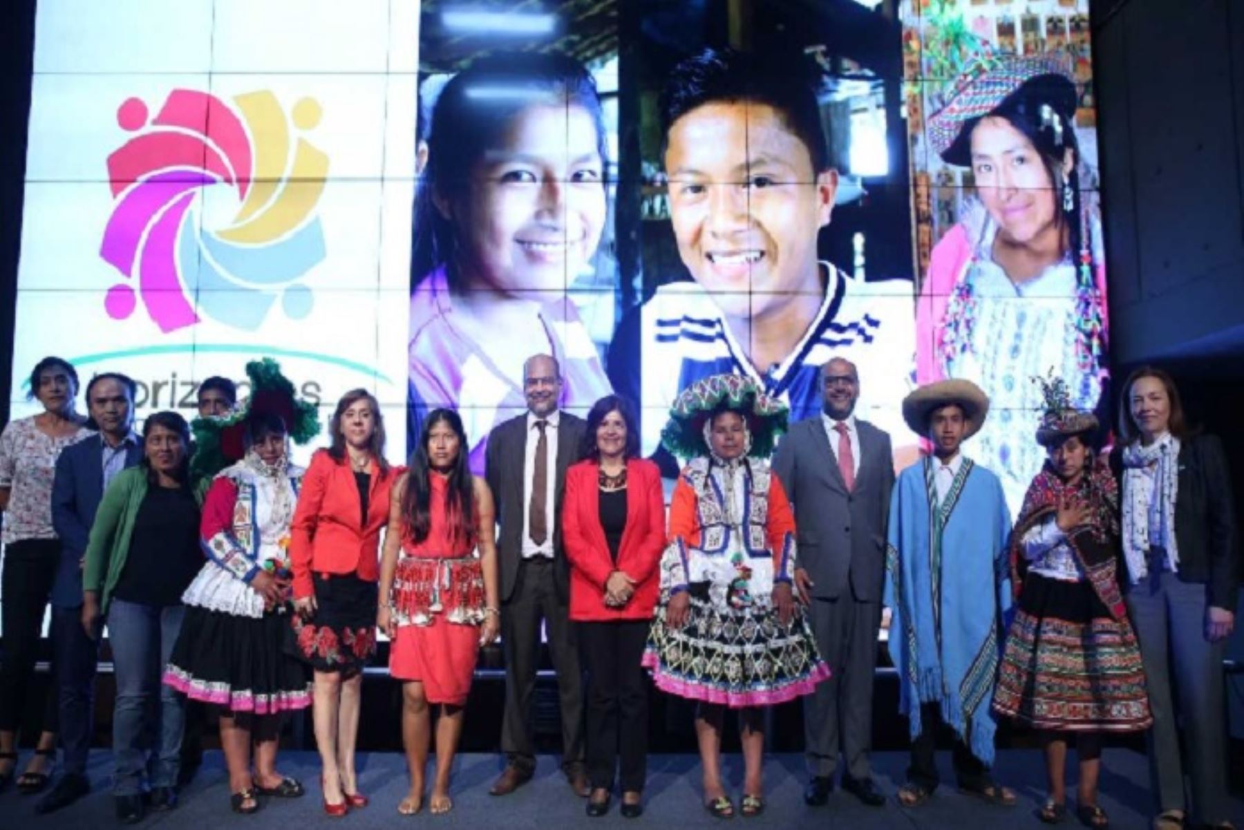 Un total de 8,000 estudiantes de entre 12 y 19 años de 62 colegios secundarios de zonas rurales de las regiones Amazonas, Cusco, Ayacucho y Piura se beneficiarán en los próximos cuatro años con el programa Horizonte que  desarrollarán la Unesco y el Ministerio de Educación (Minedu) en alianza con los gobiernos regionales y locales.