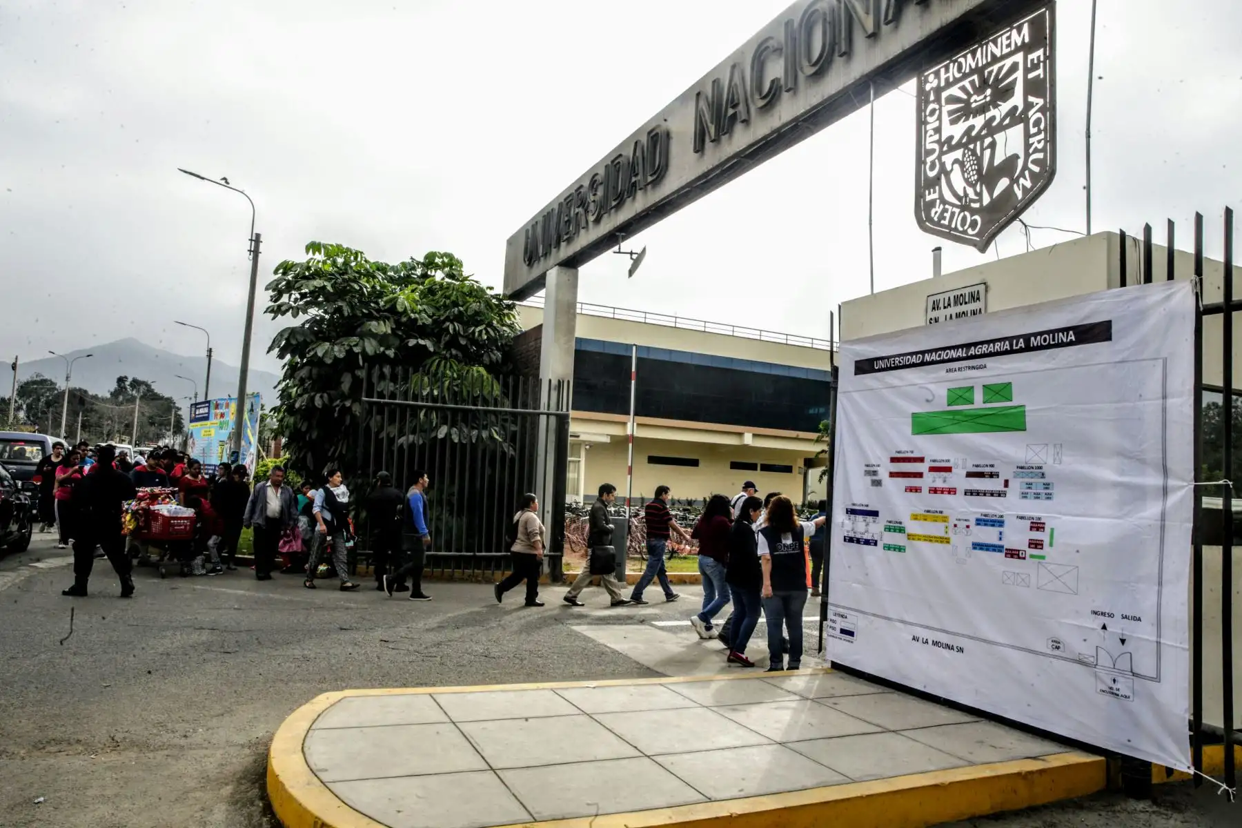 La universidad Agraria de La Molina abre sus puertas como una de las sedes con más electores para el Referendum 2018 a nivel nacional. Foto: ANDINA/Luis Iparraguirre