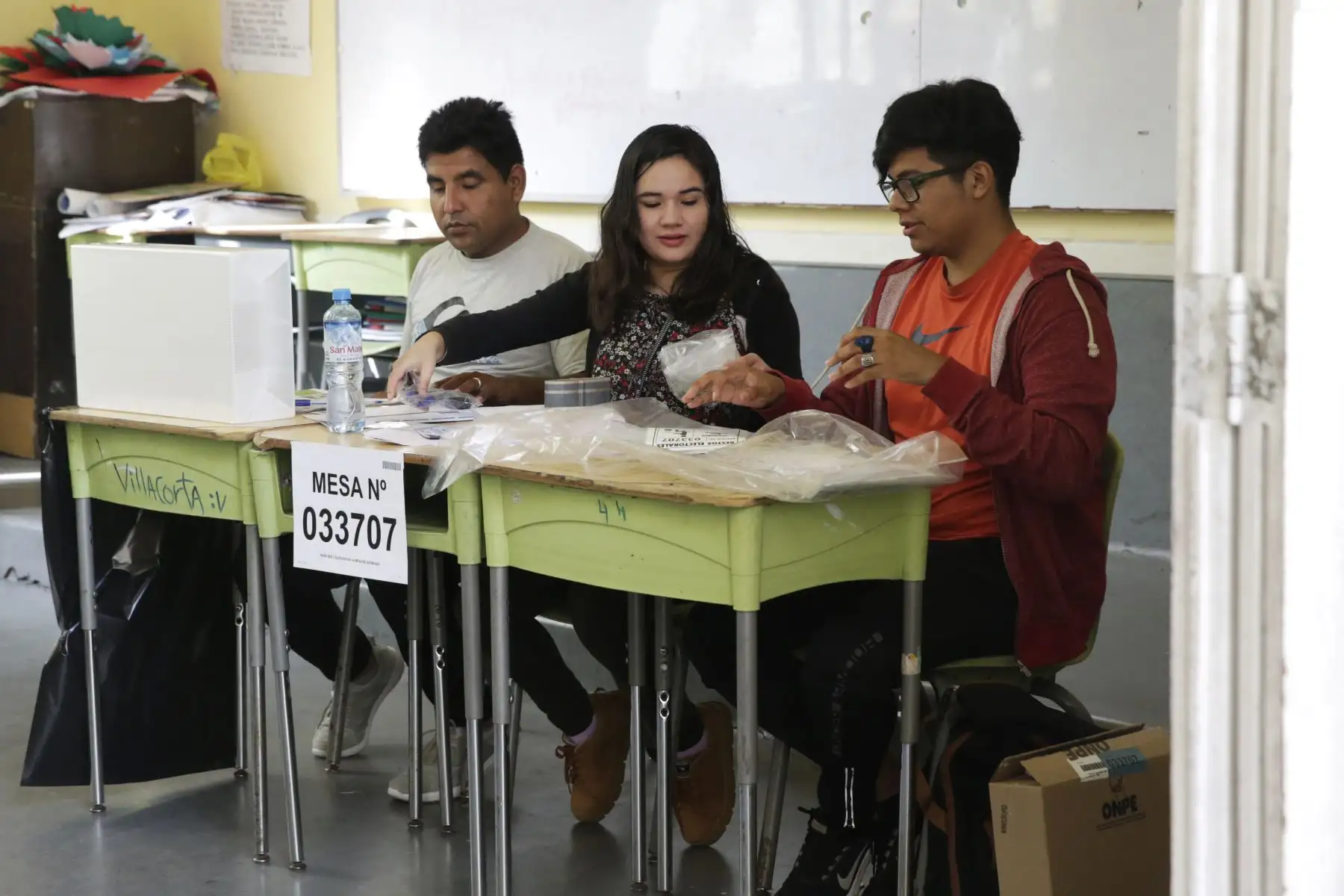 Colegio Guadalupe inicia la jornada electoral para el Referendum 2018. Foto: ANDINA/Melina Mejía