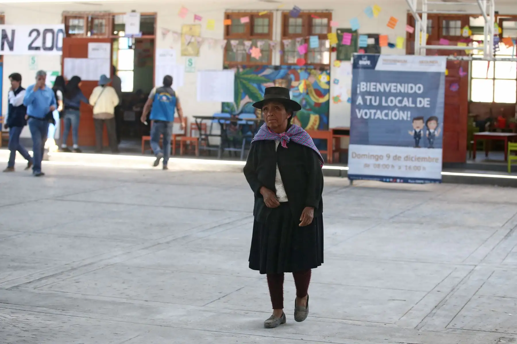 Ciudadanos sufragan para segunda vuelta regional y referéndum 2018 en Ayacucho. Foto: ANDINA/Vidal Tarqui Palomino
