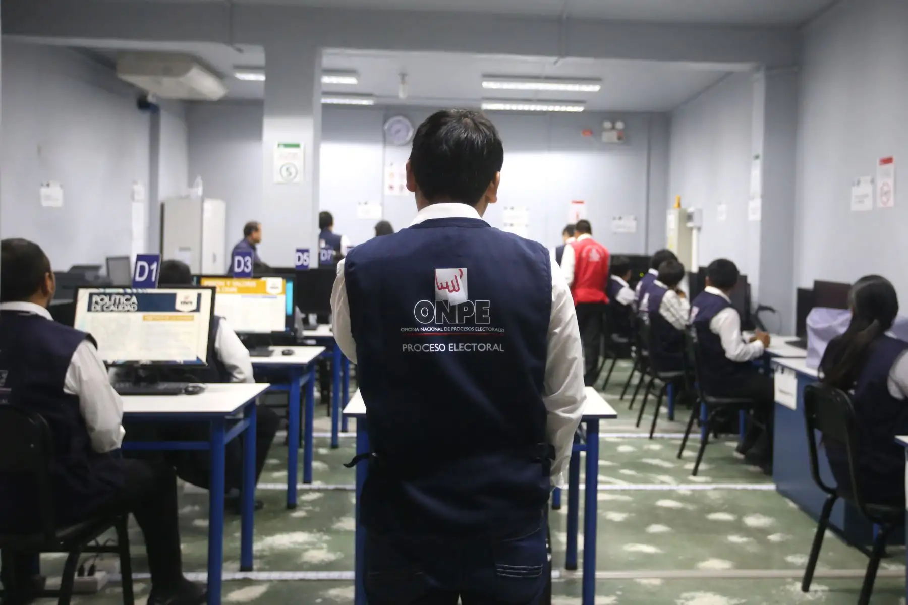 Oficina Nacional de procesos electorales, de elecciones sobre el referéndum 2018 y la segunda vuelta regional en Ayacucho. Foto: ANDINA/Vidal Tarqui Palomino