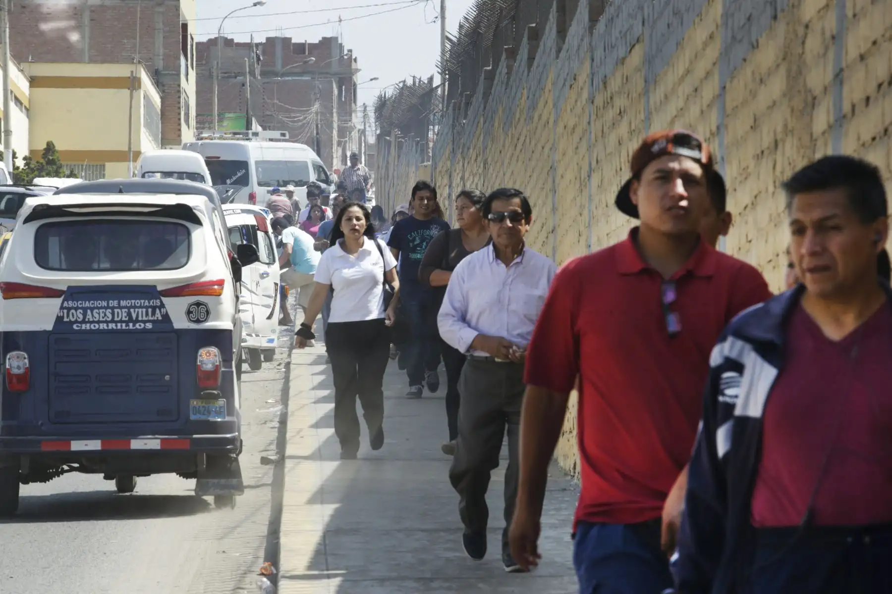 Ciudadanos de Chorrillos votan al Referendum 2018.  Foto: ANDINA/Melina Mejía